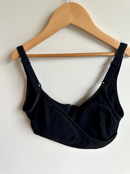 Padded Black Nursing Bra / L