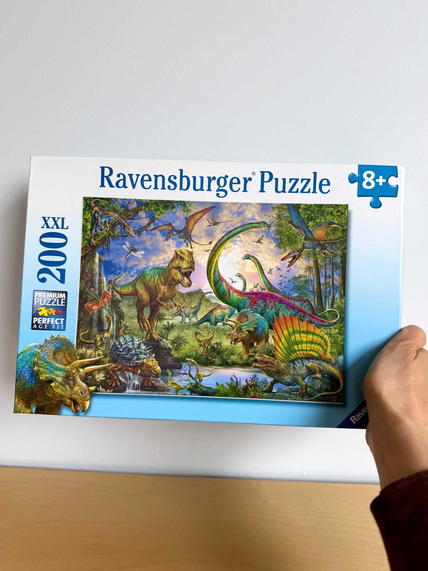 Ravensburger 200XXL Dino Puzzle/ 8+ (New In Box- No Shipping)