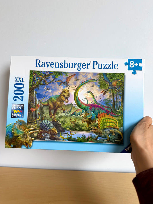 Ravensburger 200XXL Dino Puzzle/ 8+ (New In Box- No Shipping)