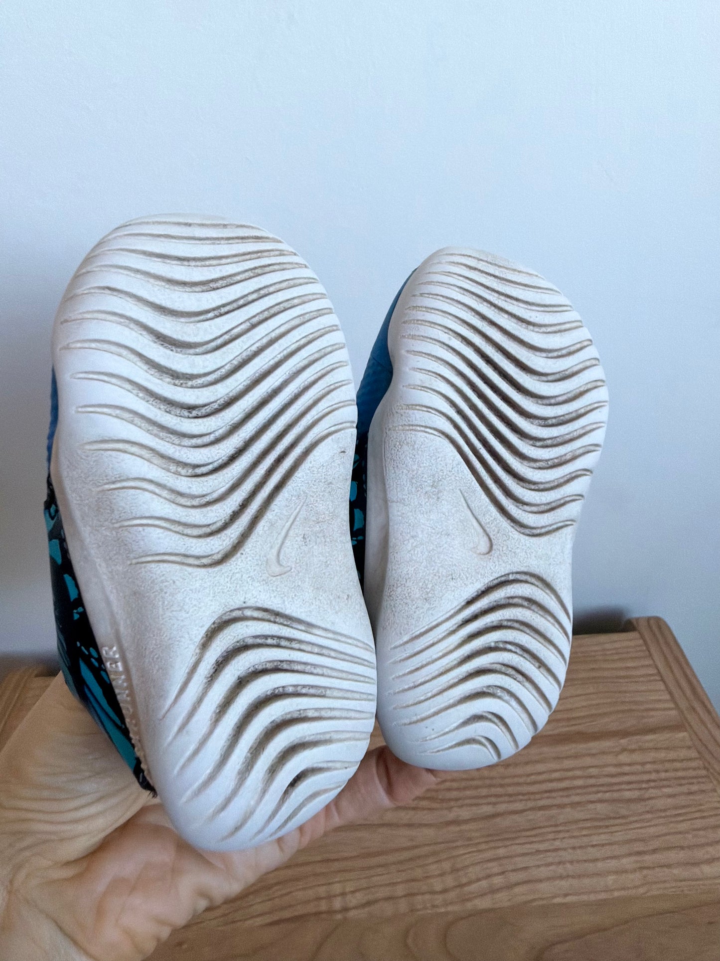 Nike Flex Runner Shoes / Size 4 Toddler