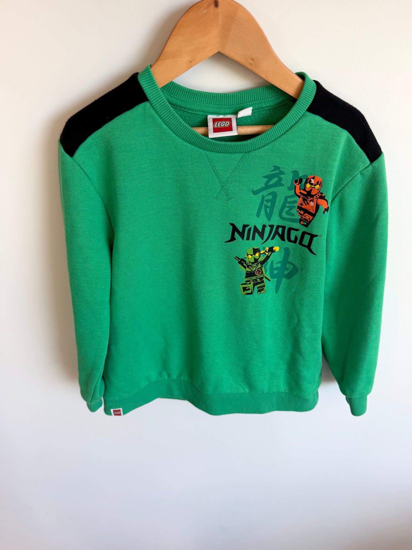 Green Ninjago Crewneck / 6-7 years