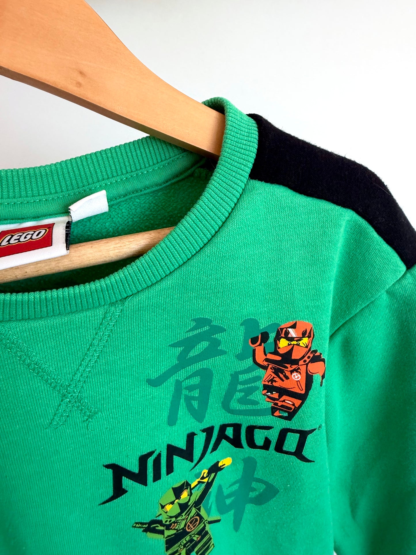 Green Ninjago Crewneck / 6-7 years