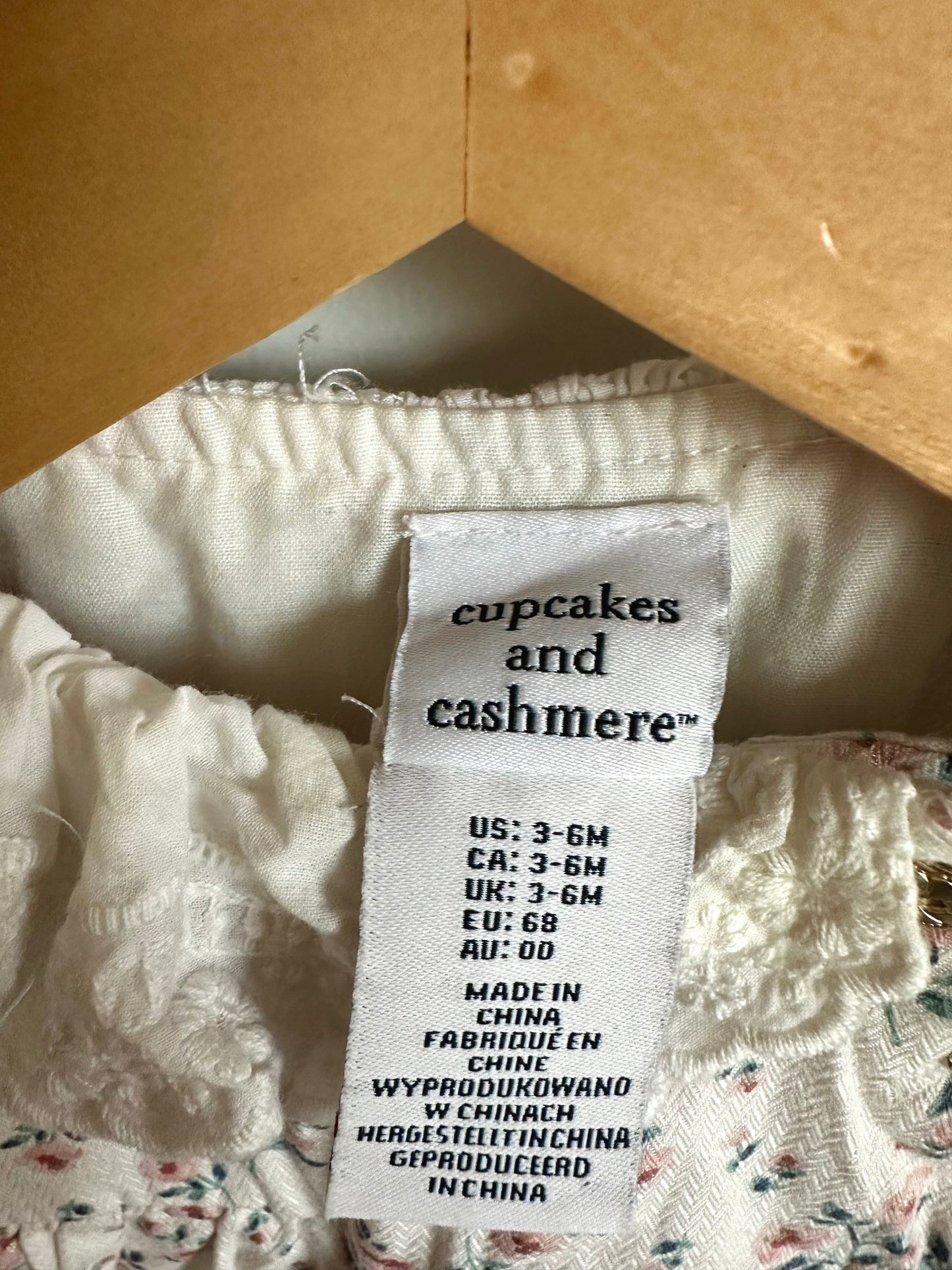 Cream Floral Top with Lace Collar / 3-6m