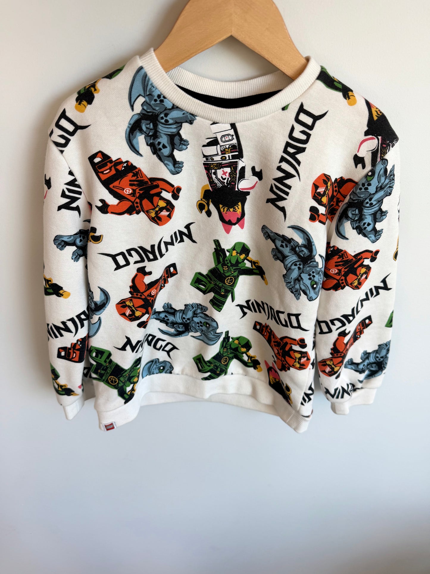 White Ninjago Crewneck / 6-7 years