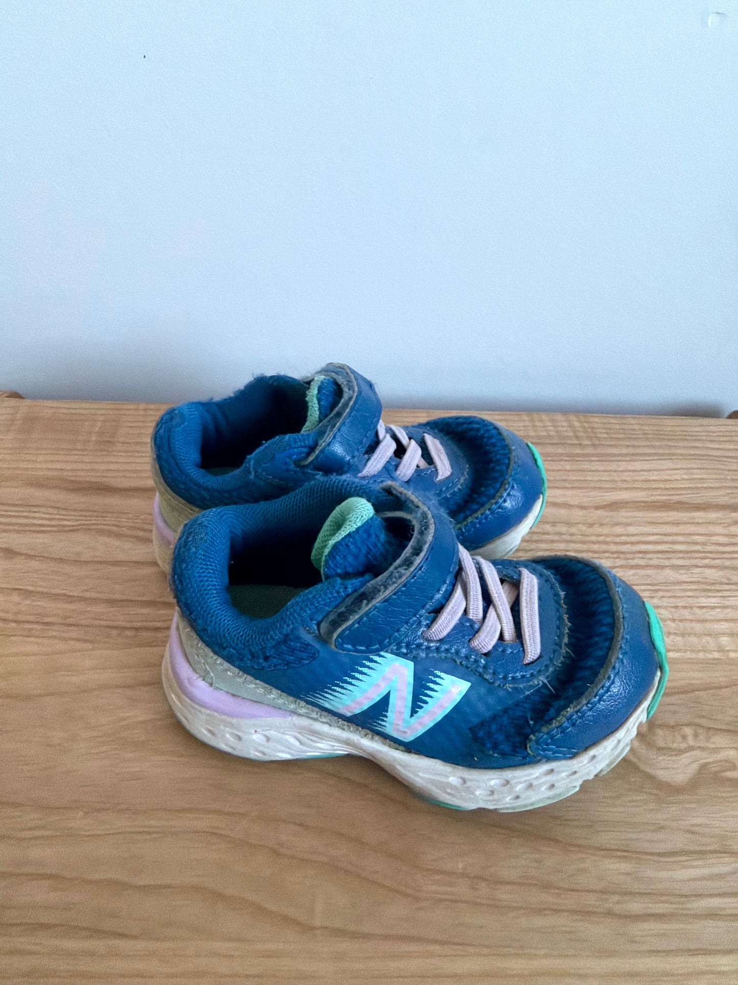 New Balance Purple + Blue Shoes (PLAY) / Size 5 Toddler