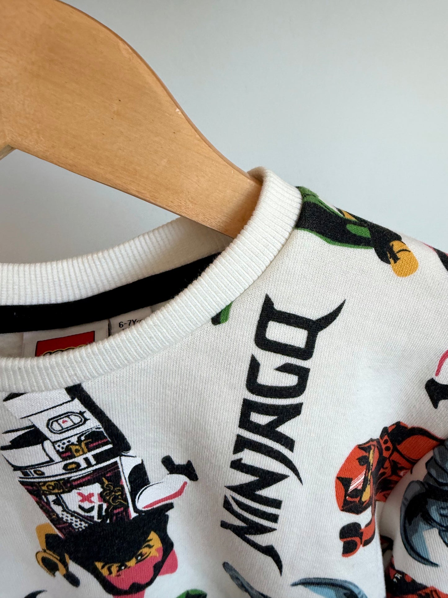 White Ninjago Crewneck / 6-7 years