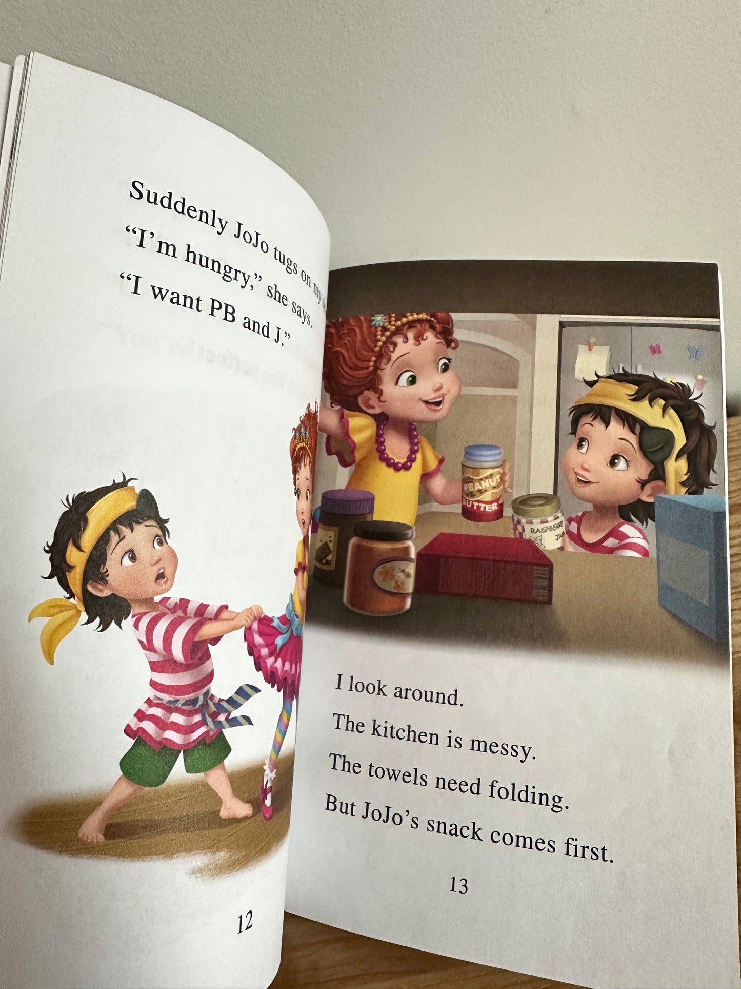 Fancy Nancy MadeMoiselle Mom Book / 3-7 years