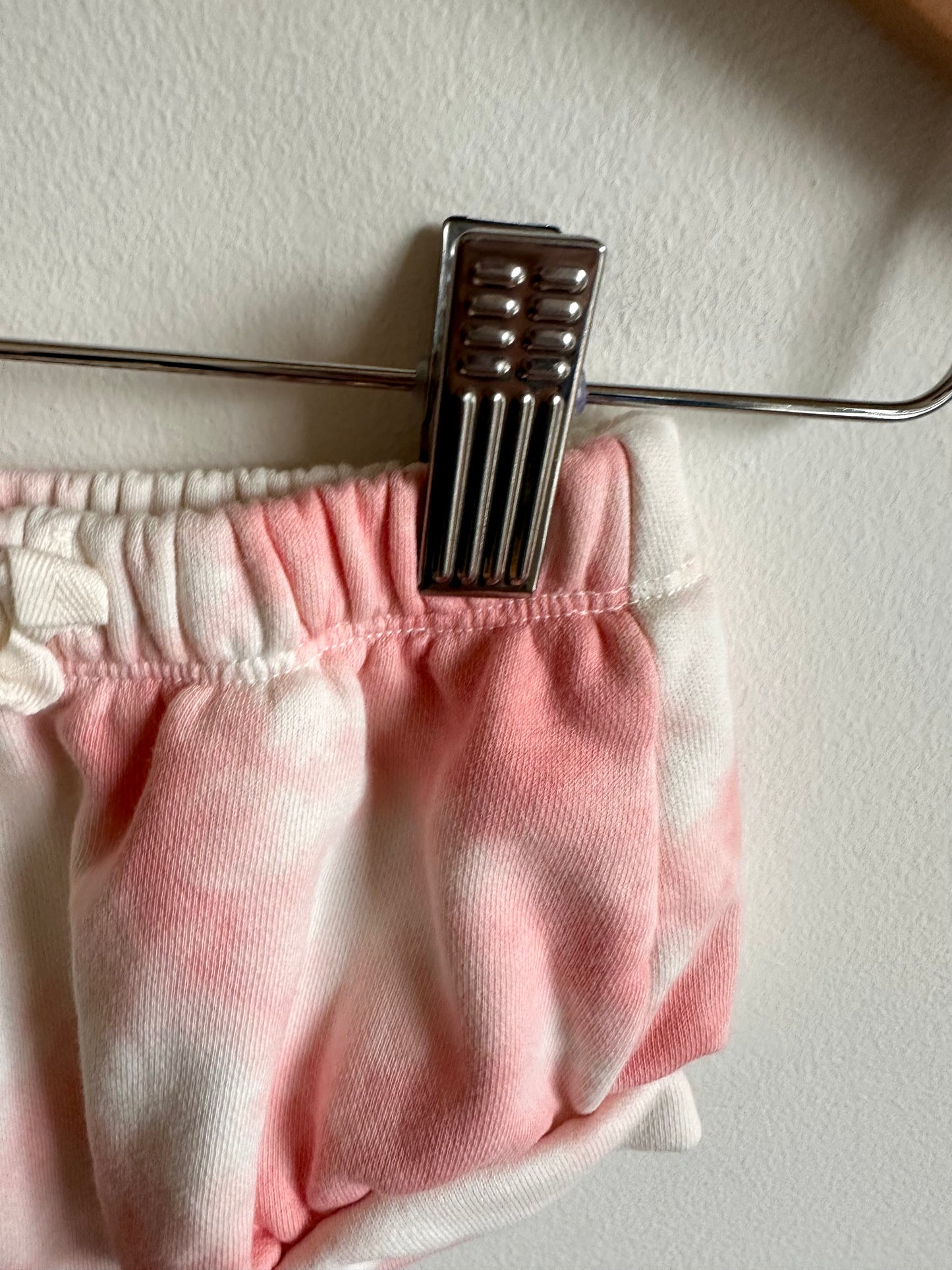 Tie Dye Pink + White Shorts / 0-3m