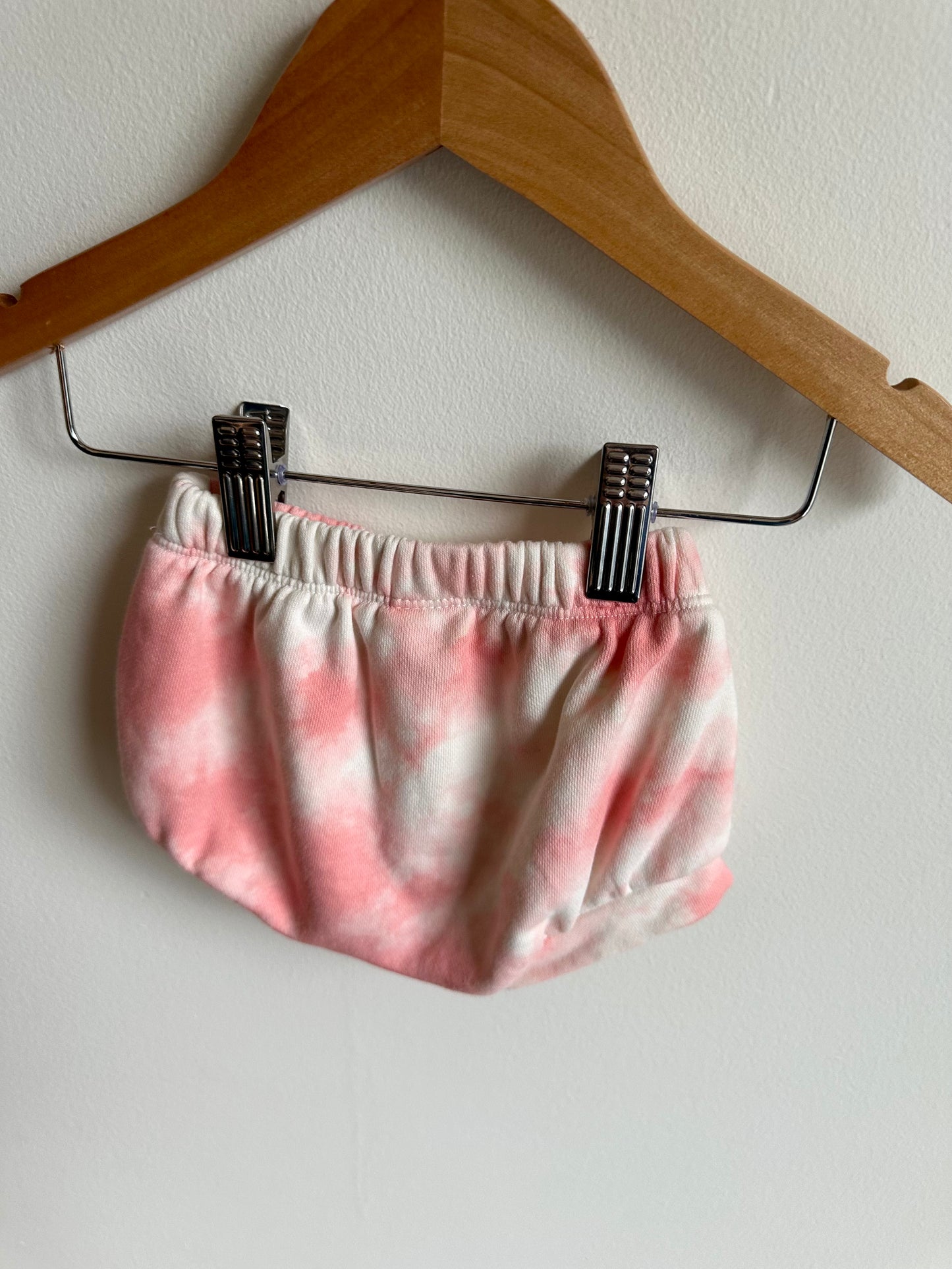 Tie Dye Pink + White Shorts / 0-3m