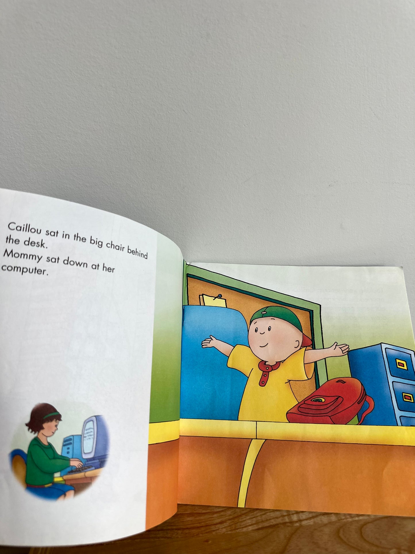 Caillou Goes to Work Book / 2-5 years