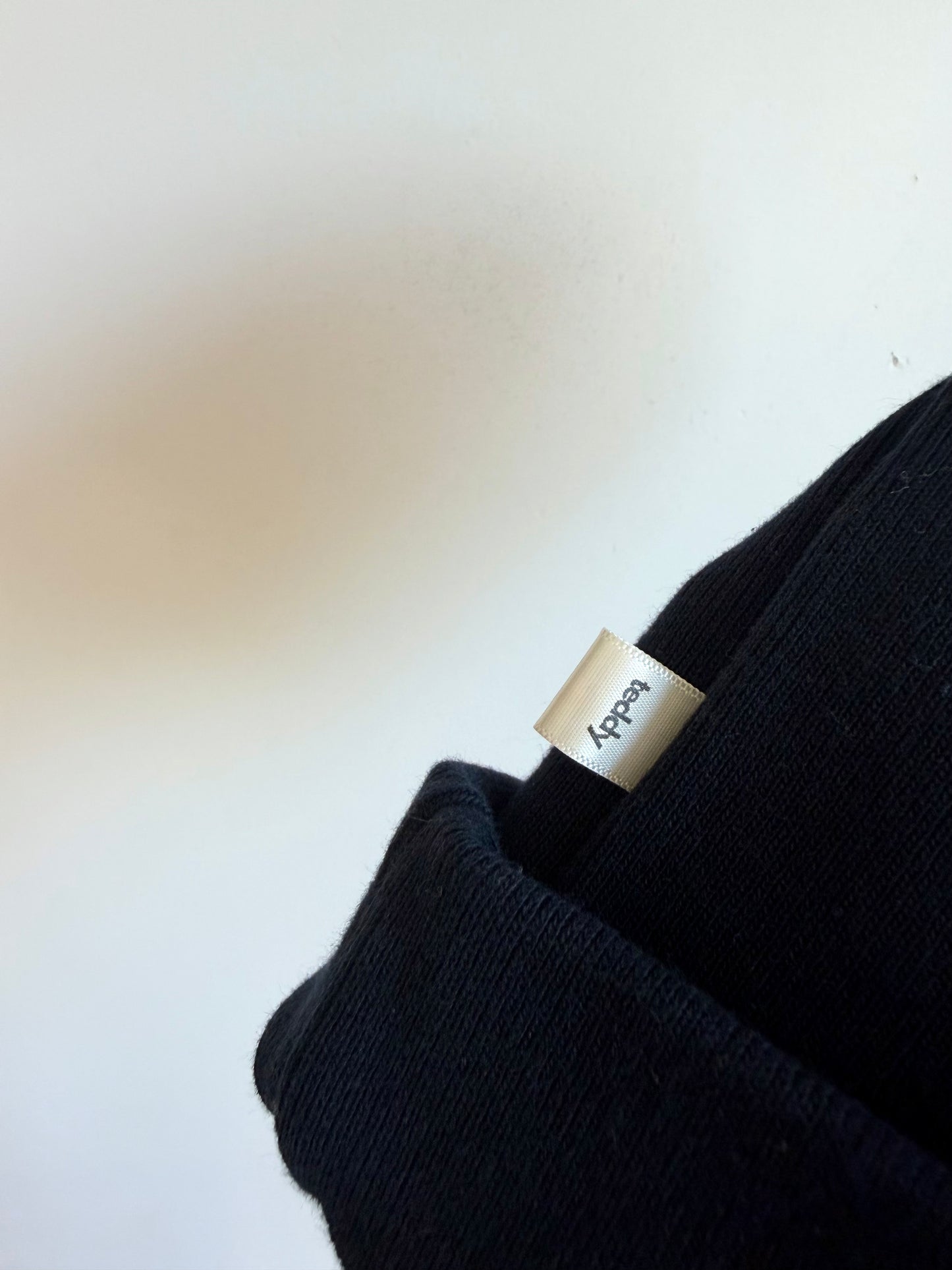 Teddy Little Black Ribbed Toque / 4-8 years