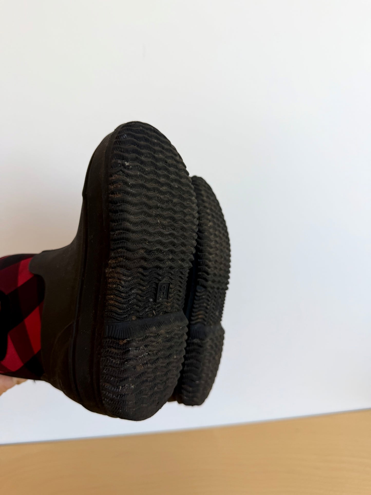 Buffalo Plaid Neoprene Rain Boots / Size 8 Toddler