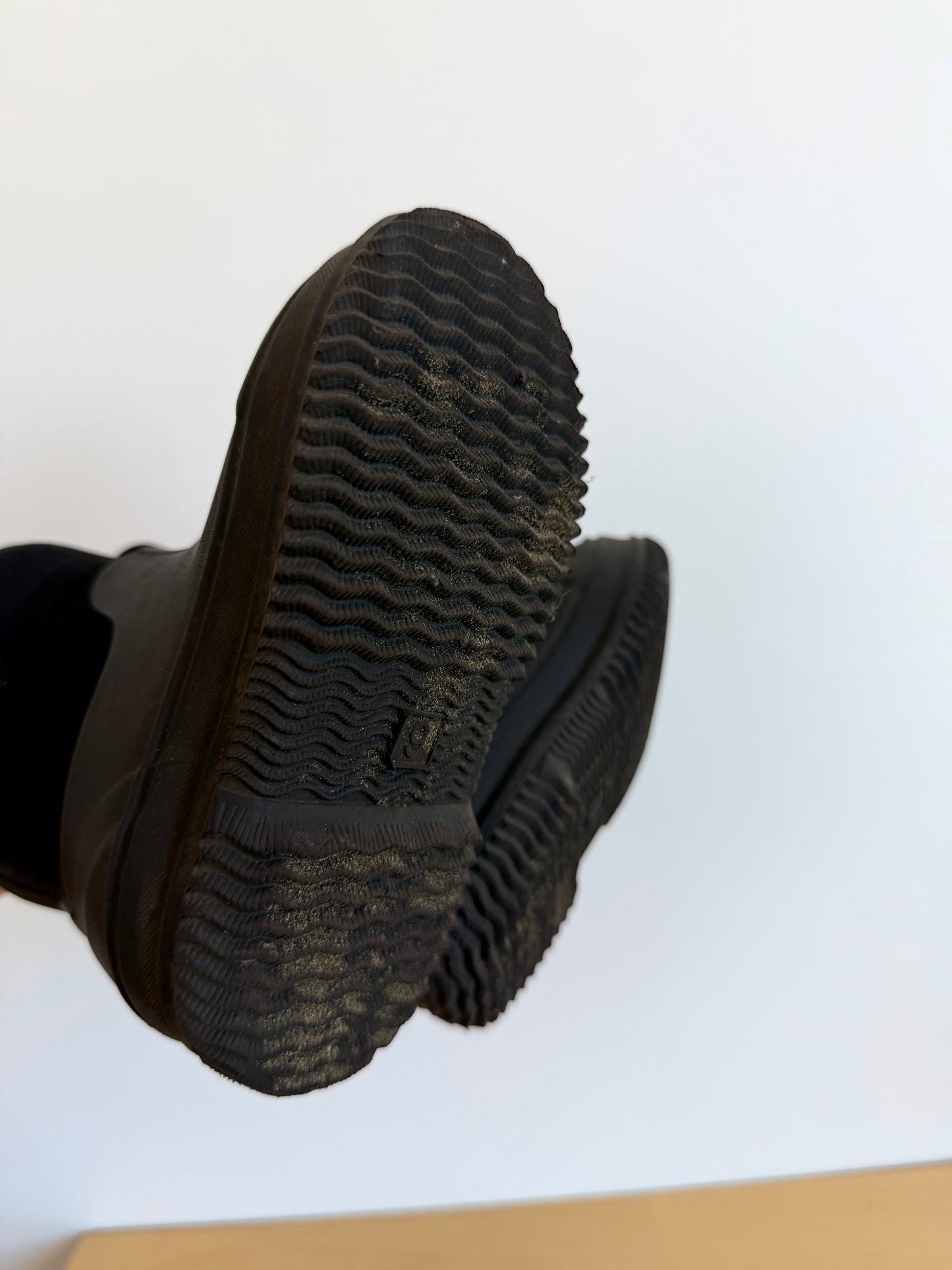 Black Neoprene Rain Boots / Size 9 Toddler