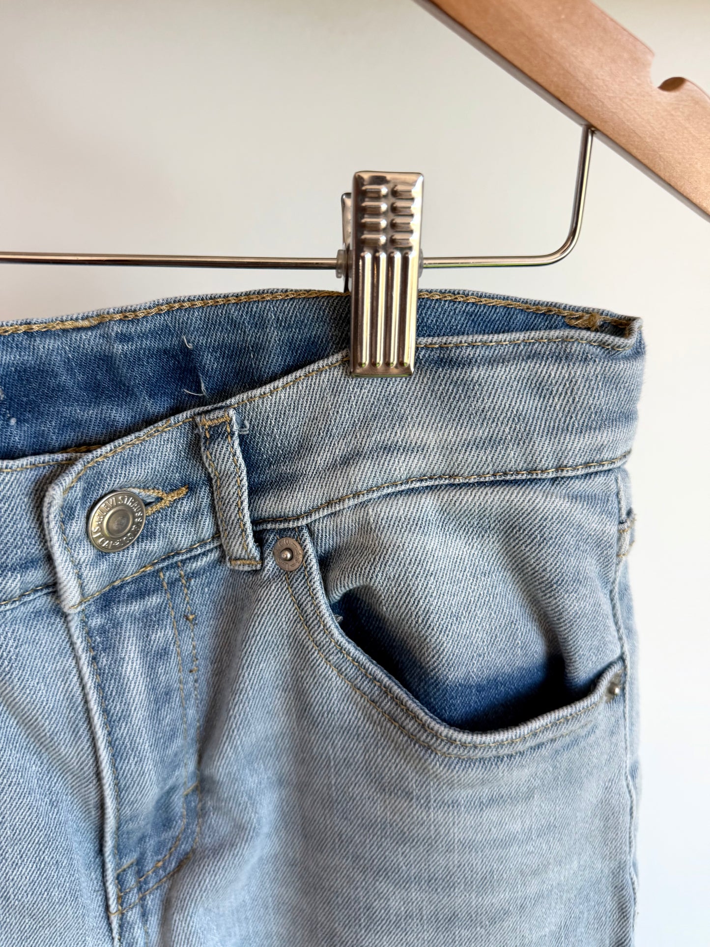 Levi's Distressed Straight Leg Jeans / 12 years