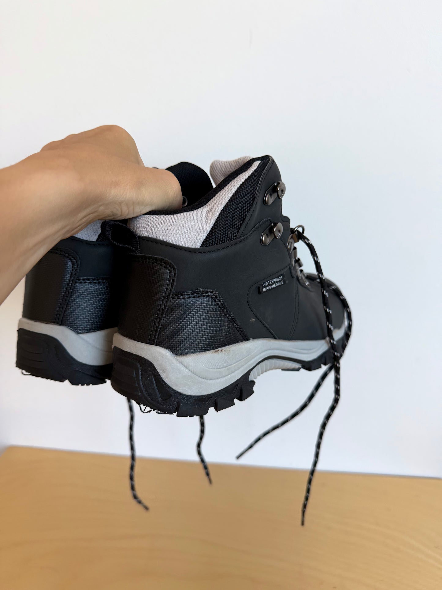 Black Hiking Boots / Size 6 Big Kids