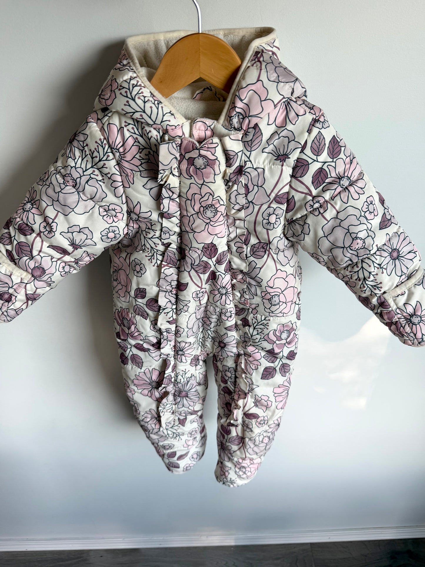 Floral Fold Over Hands + Feet Bunting Suit / 9-12m