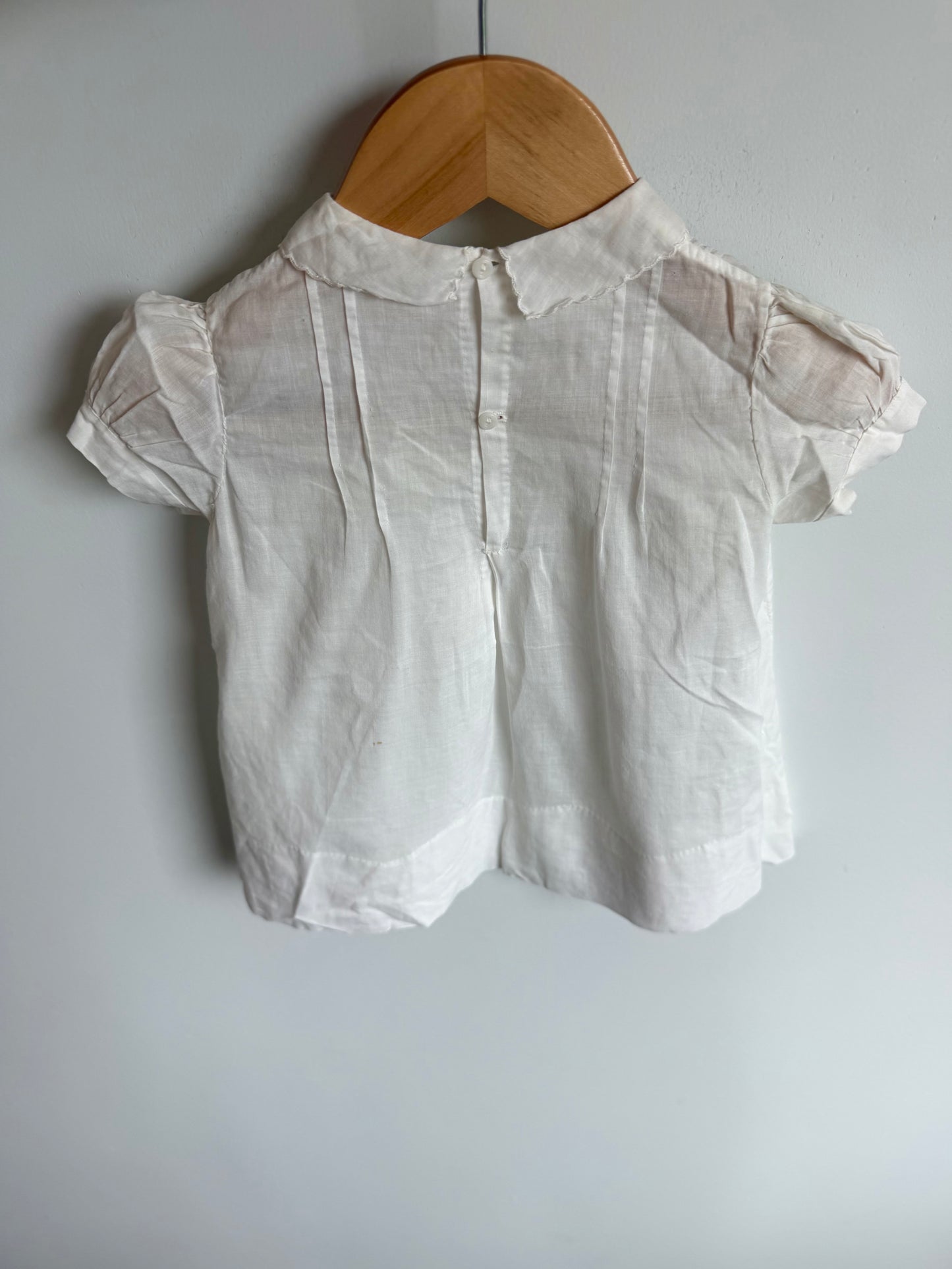 Vintage Dainty Cream Embroidery Dress / 0-6m?
