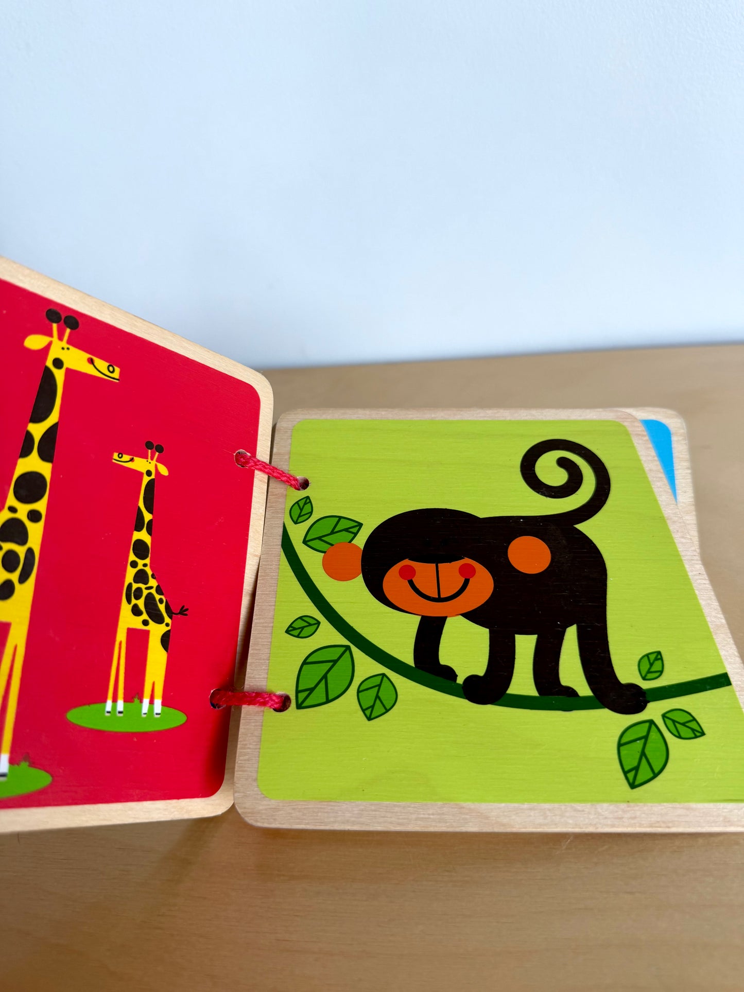 Hape Wooden Animal Book / 0-1 years