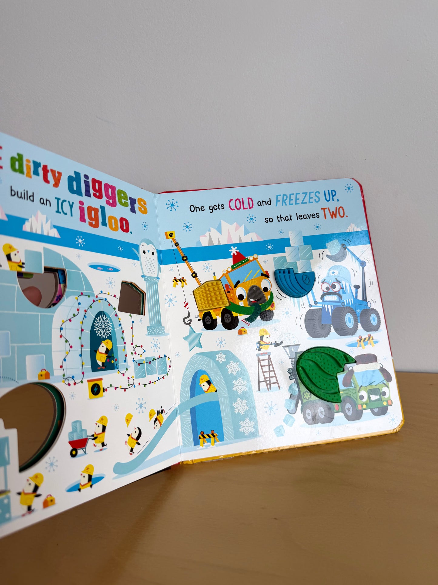 Never Touch the Dirty Diggers Book / 0-3 years