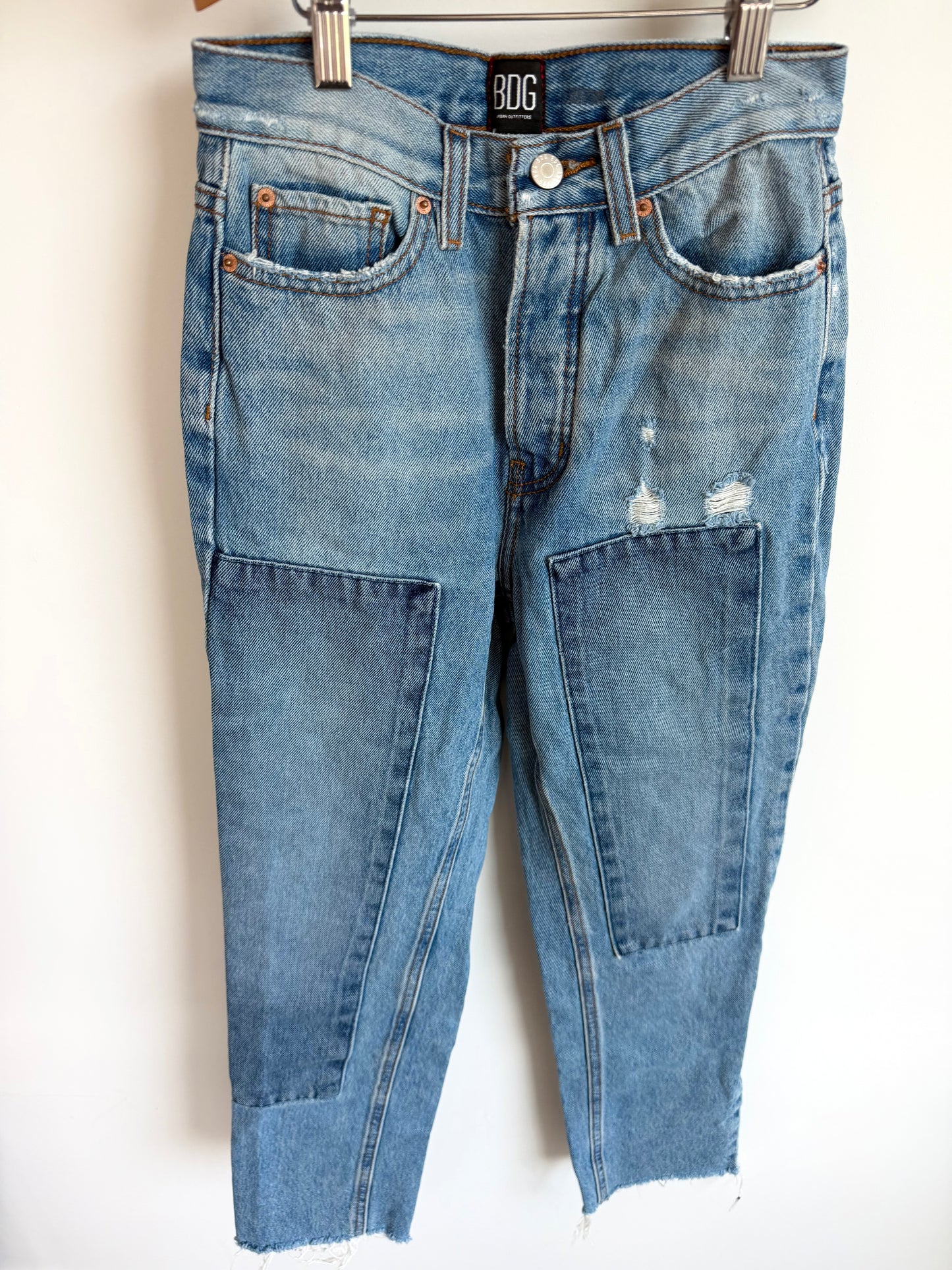 BDG Patch Sim Straight Jeans  / Size 25 (size 12 years?)
