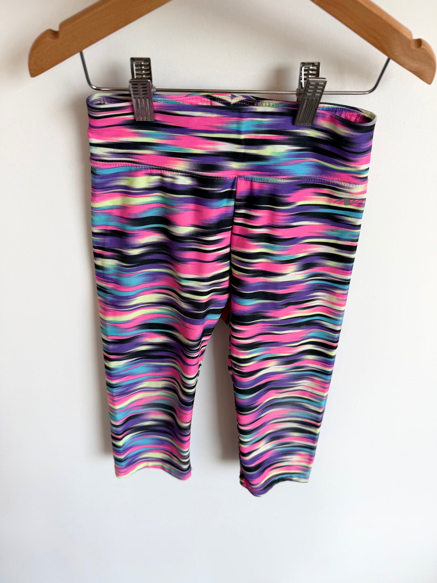 Striped Color Capri Exercise Pants (PLAY) / 7 years