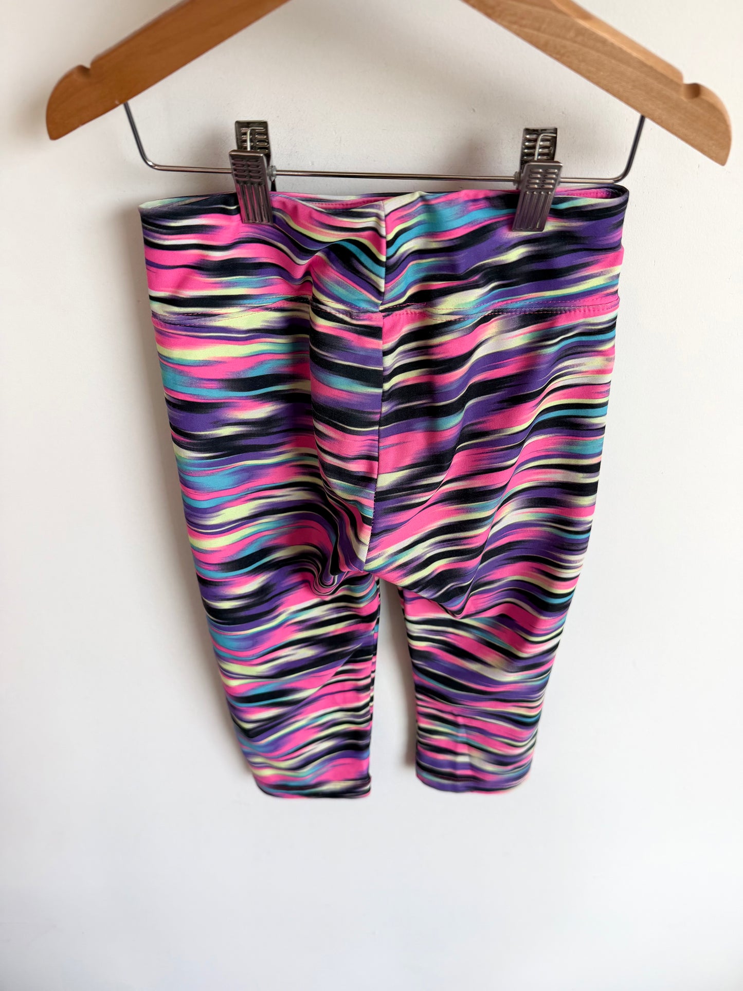 Striped Color Capri Exercise Pants (PLAY) / 7 years