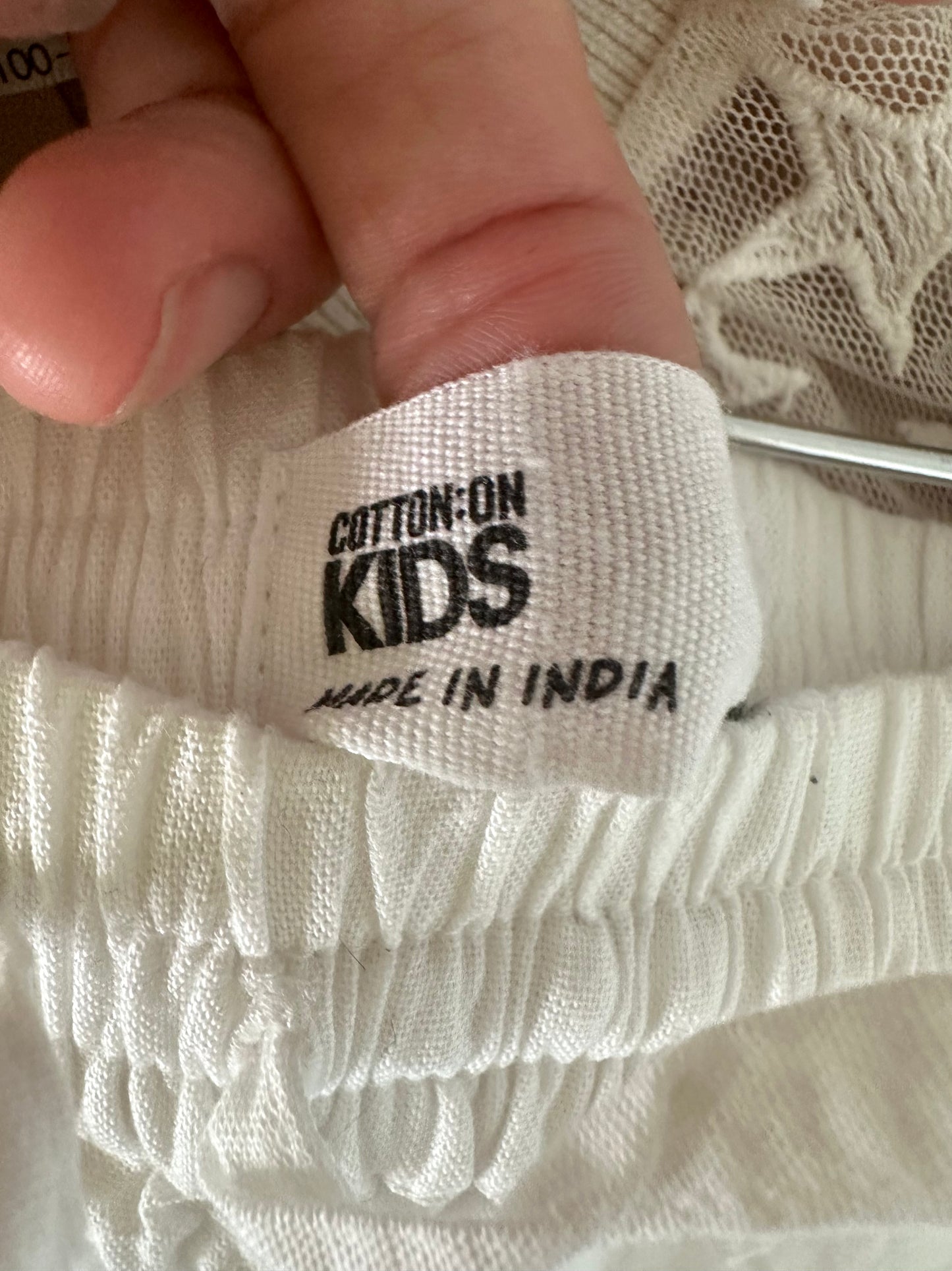 Embroidery on Pockets Shorts / 2T