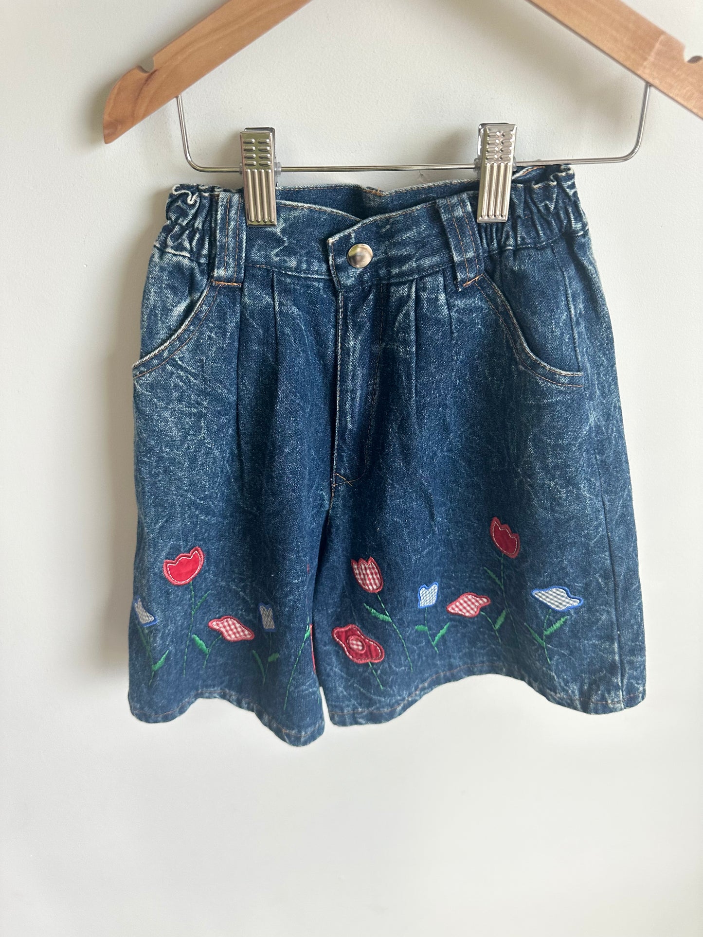 Vintage Floral Embroidery Shorts / 5 years