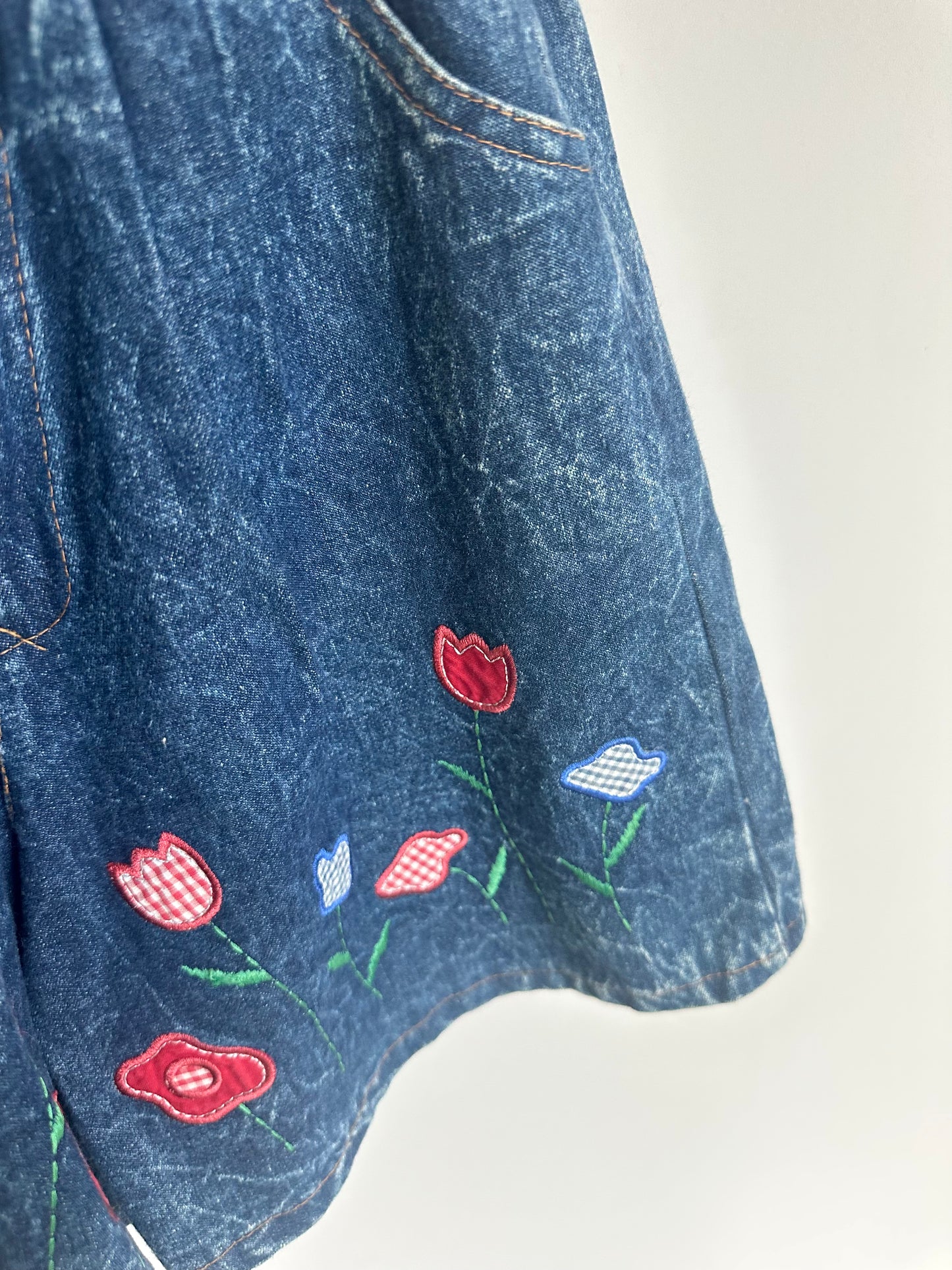 Vintage Floral Embroidery Shorts / 5 years