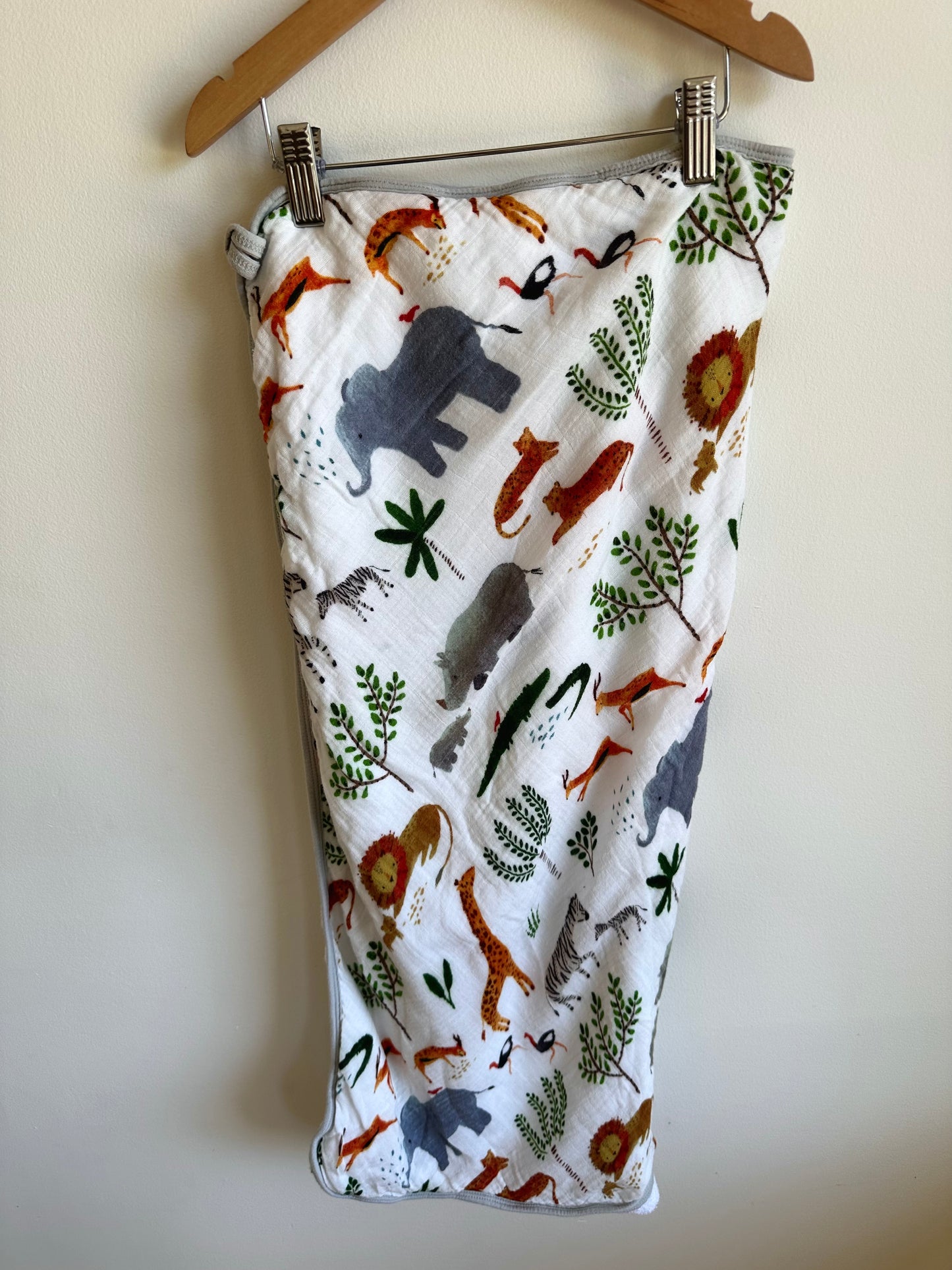 Loulou Lollipop Hooded Towel Jungle Safari