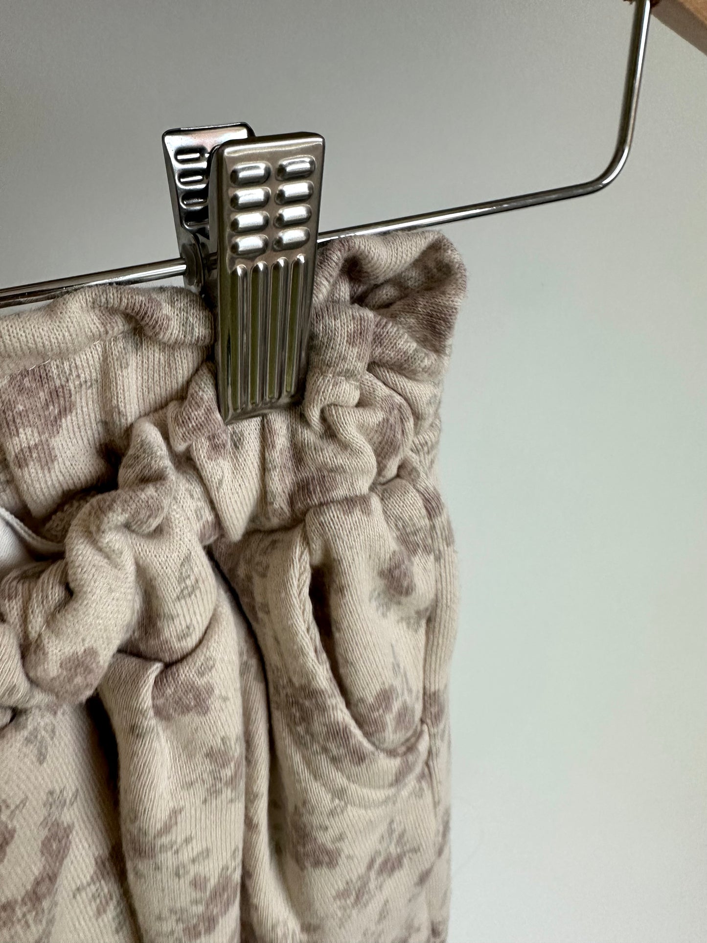 Cream Floral Joggers / 2T