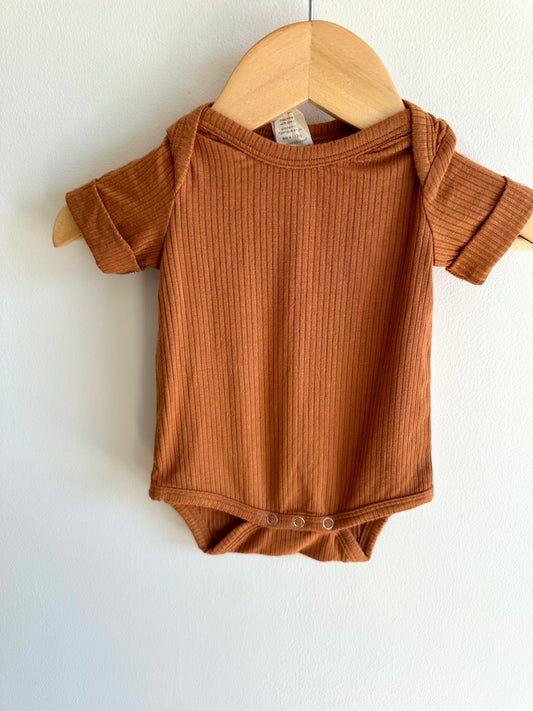 Kate Quinn Amber Ribbed Bodysuit / 0-3m