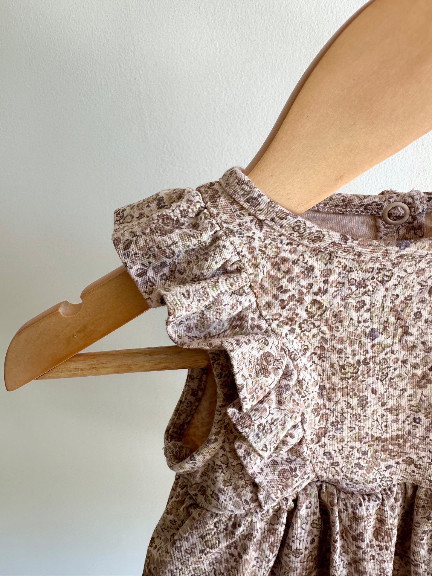Wheat Neutral Floral Bodysuit Dress / 0-3m