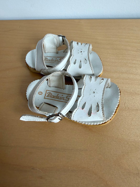 Made in Spain White Sandals / Size 1 Infant
