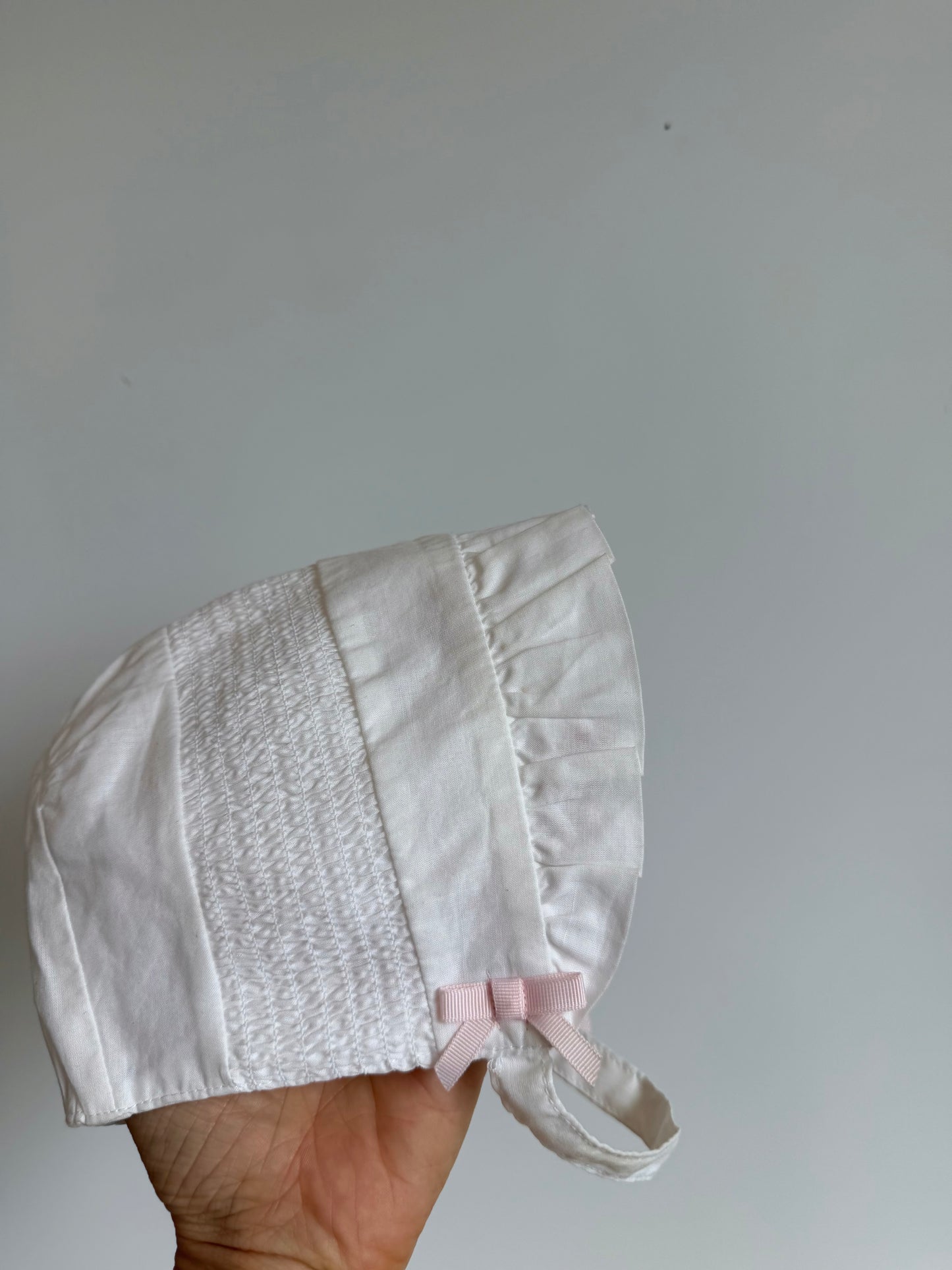 Janie and Jack White Bonnet / 6-12m