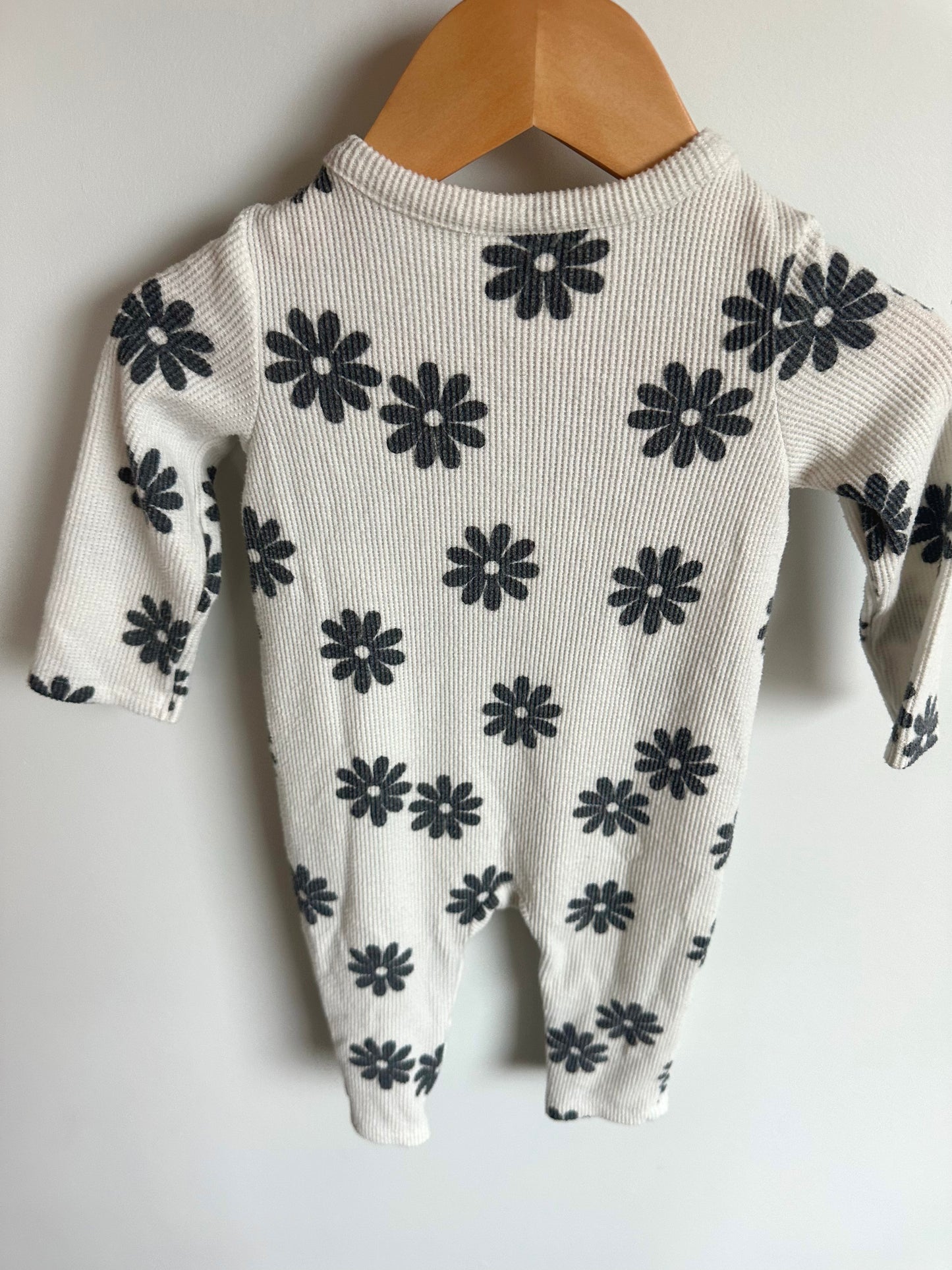 Black Daisy Jumpsuit / 6-9m