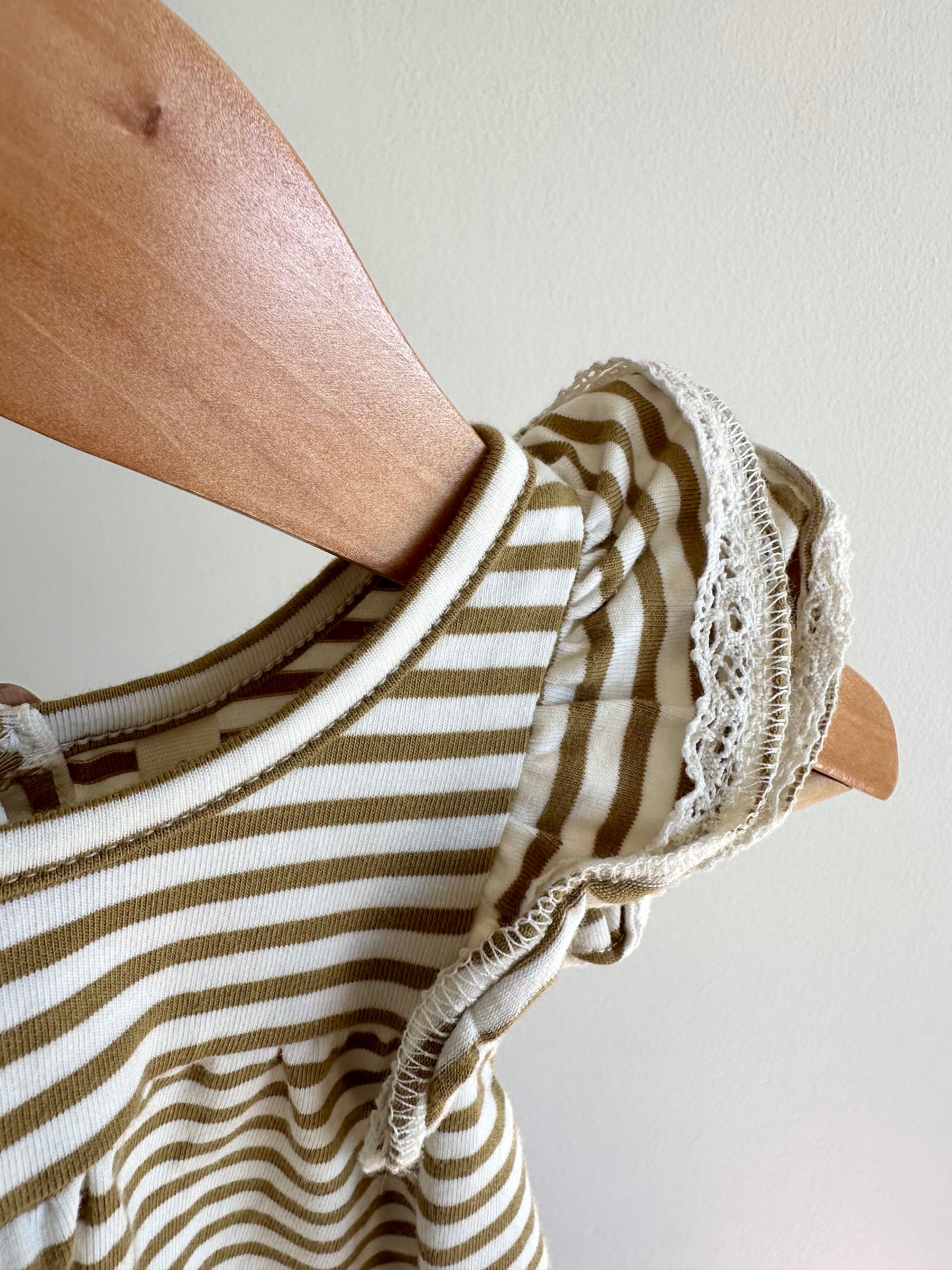 Quincy Mae Striped Ruffle Dress / 3-6m