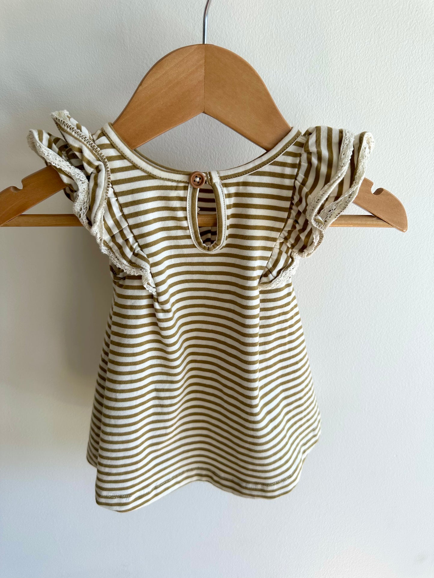 Quincy Mae Striped Ruffle Dress / 3-6m