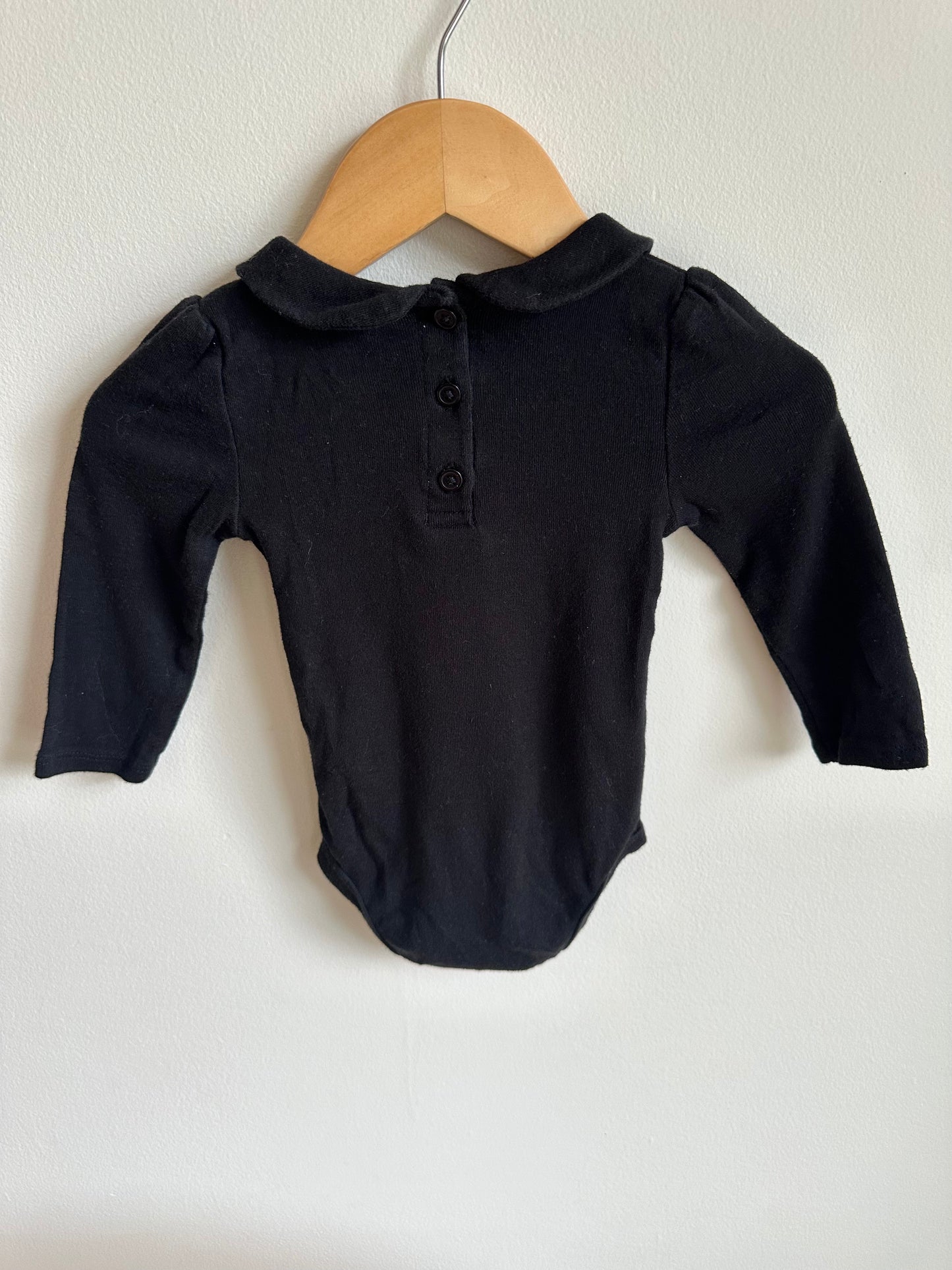 Black Bodysuit Scallop Collar / 6-12m