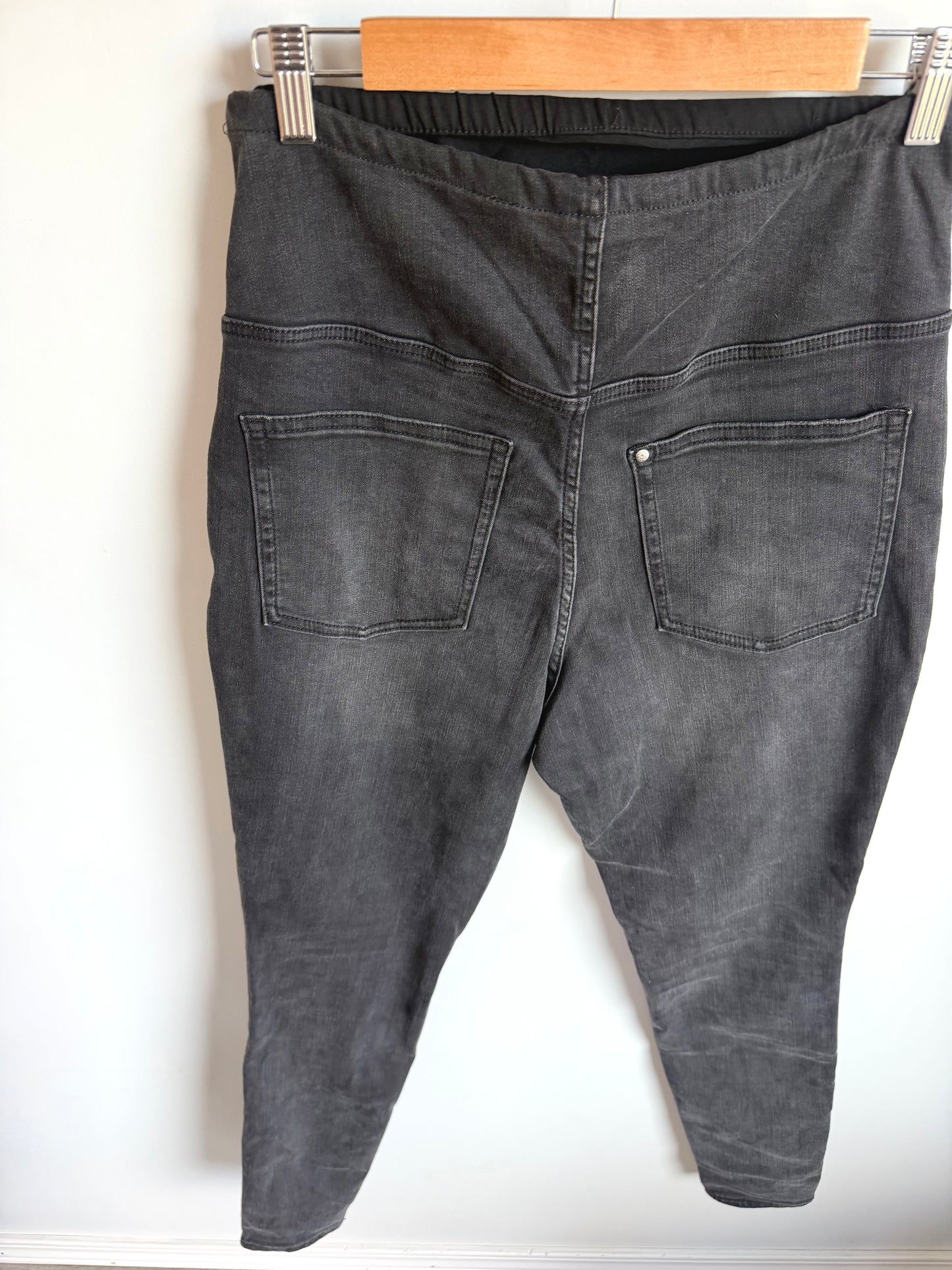 Super Skinny Charcoal Maternity Jeans/ Large