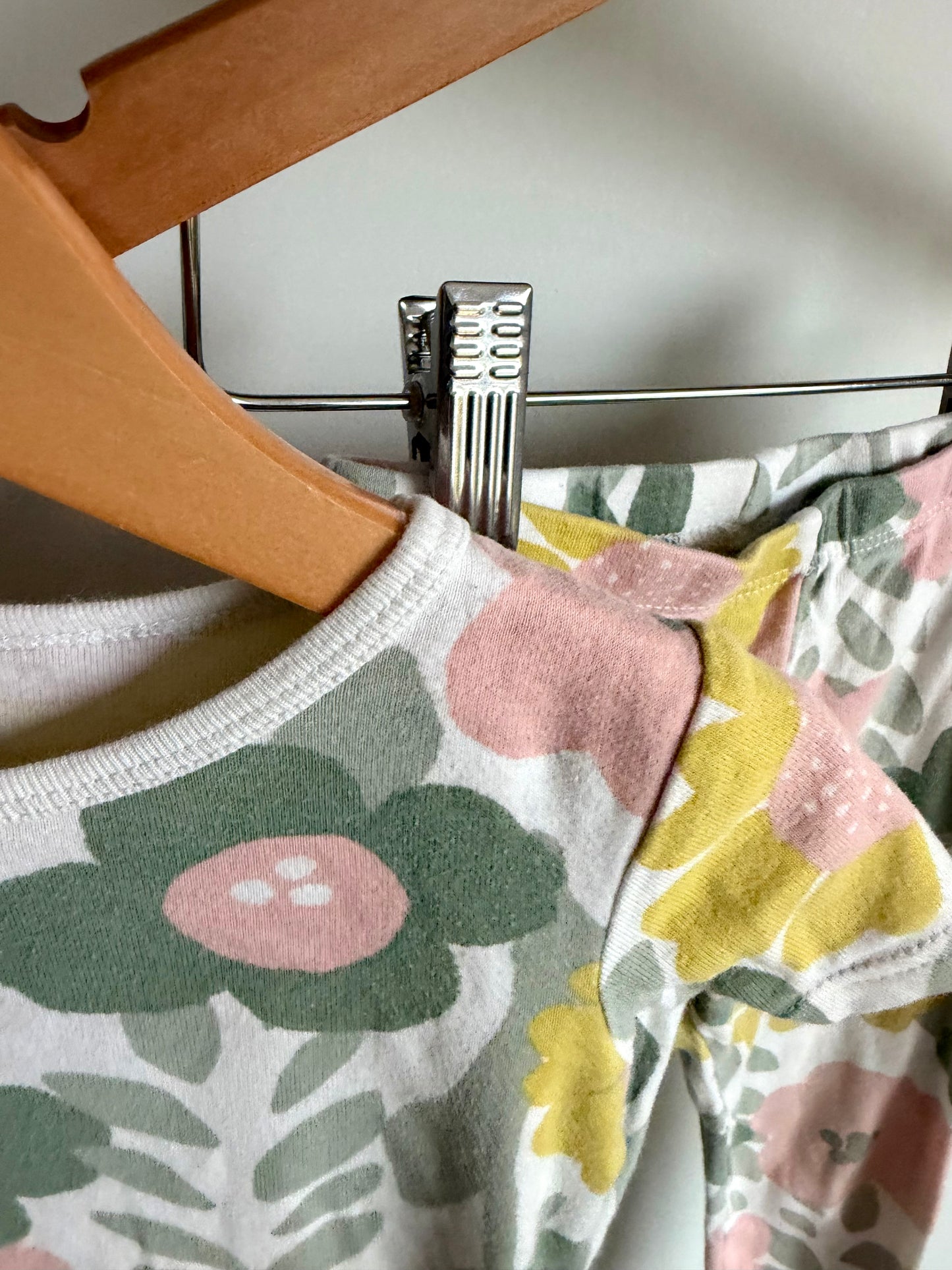 White Floral T-Shirt PJ Set / 24m