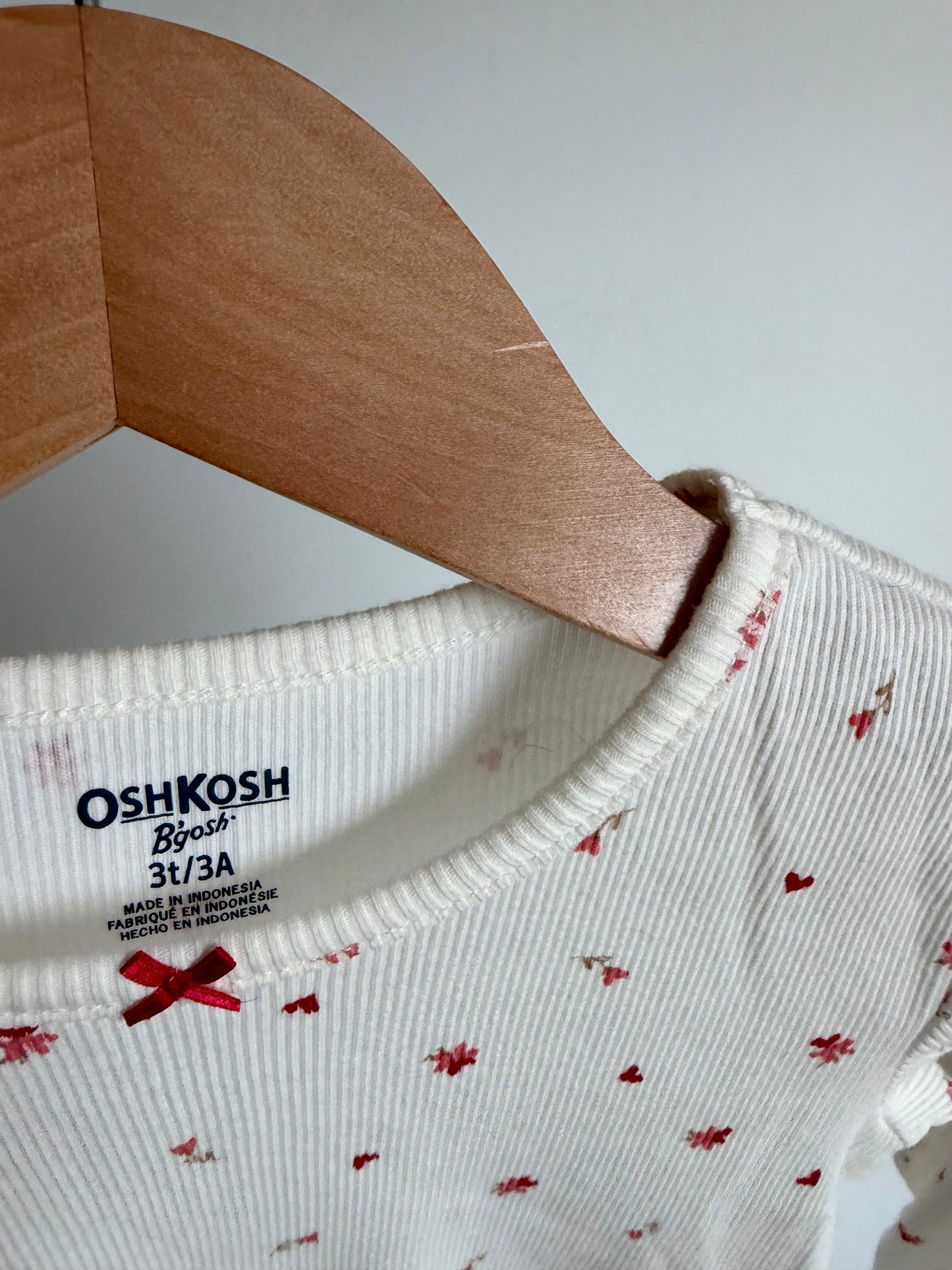 Floral Red Wavy Hem White Top / 3T