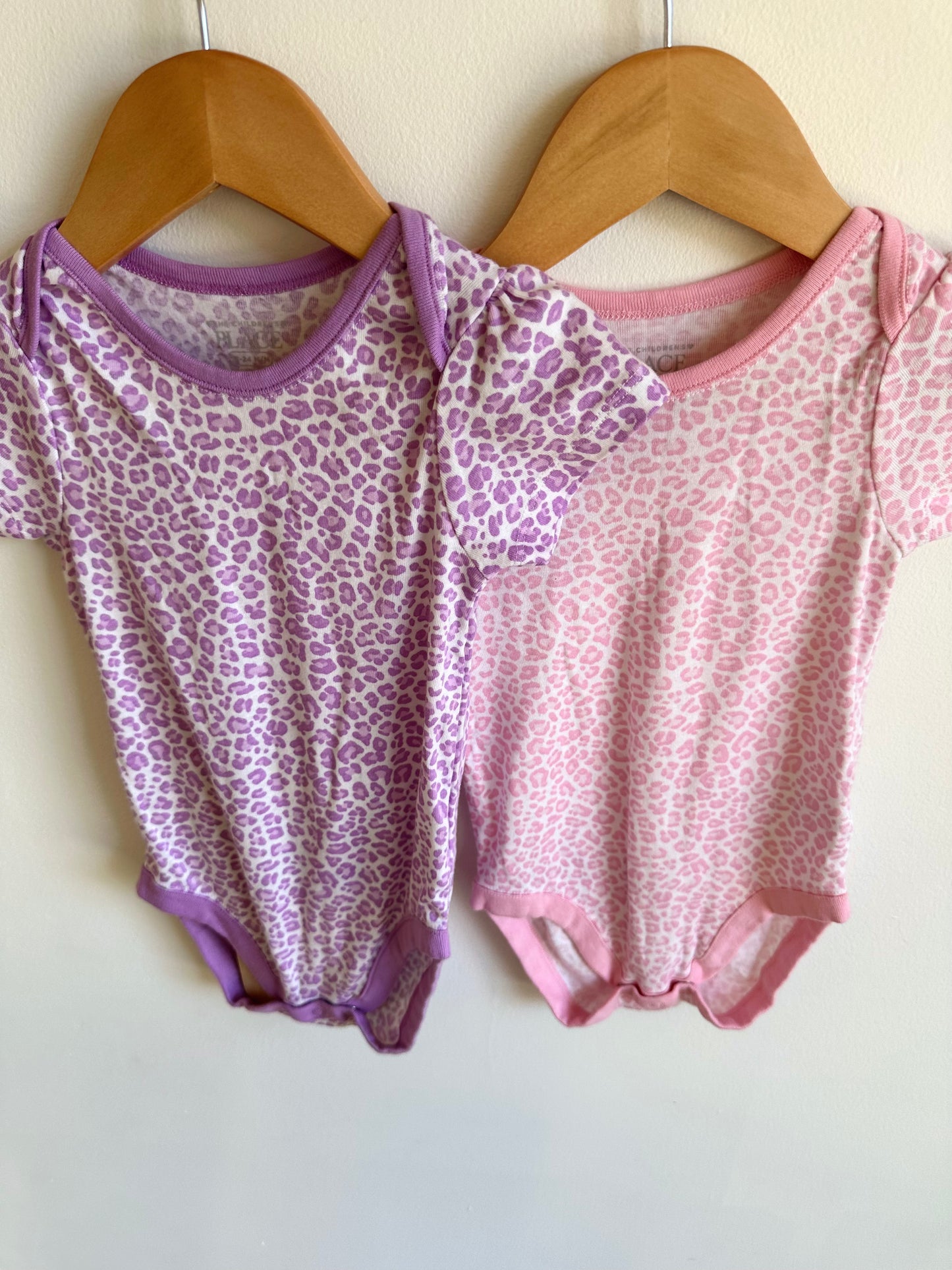 Animal Print Bodysuits / 18-24m