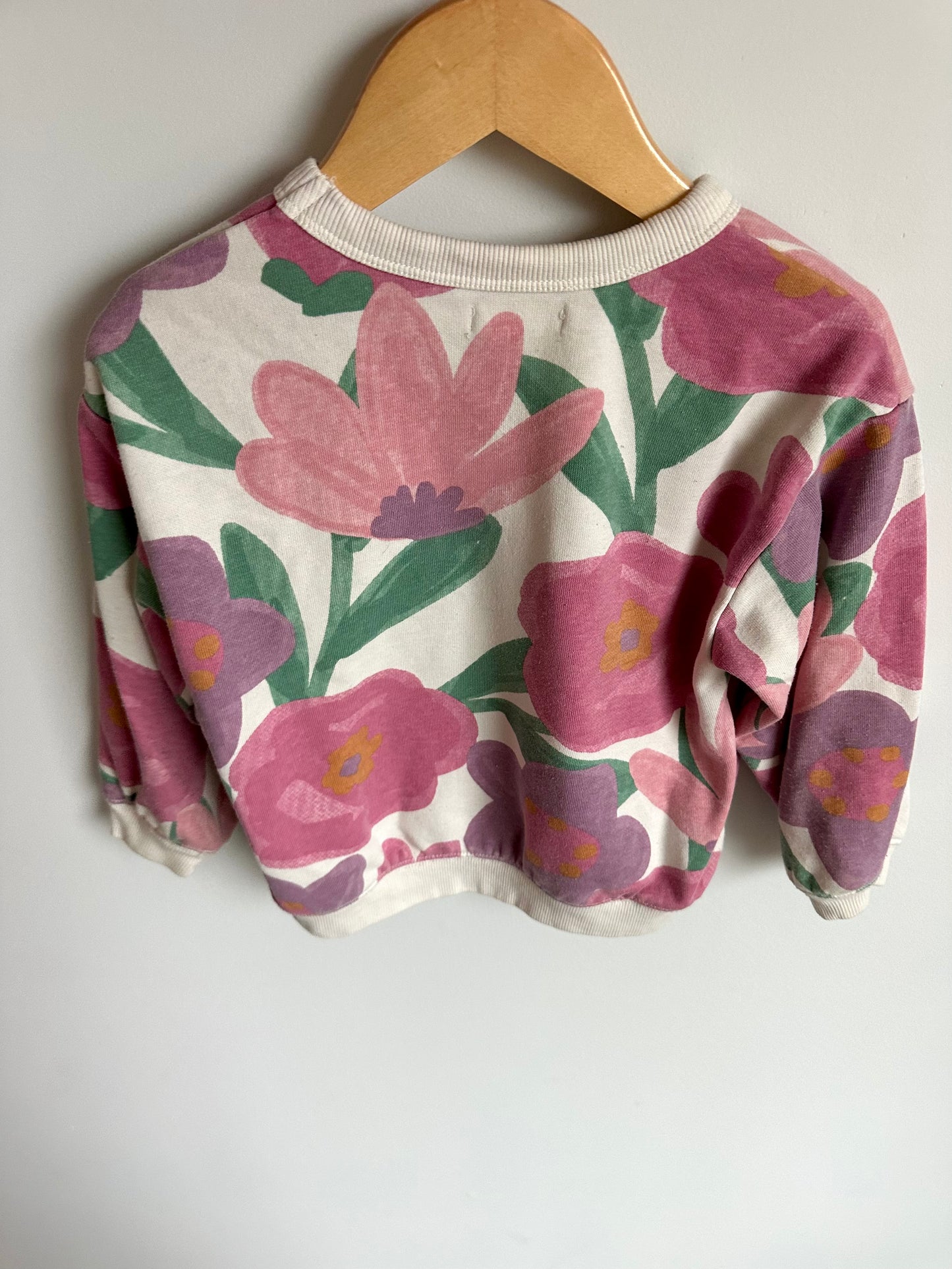 Crew Neck Abstract Flower Sweater (PLAY) / 3T?