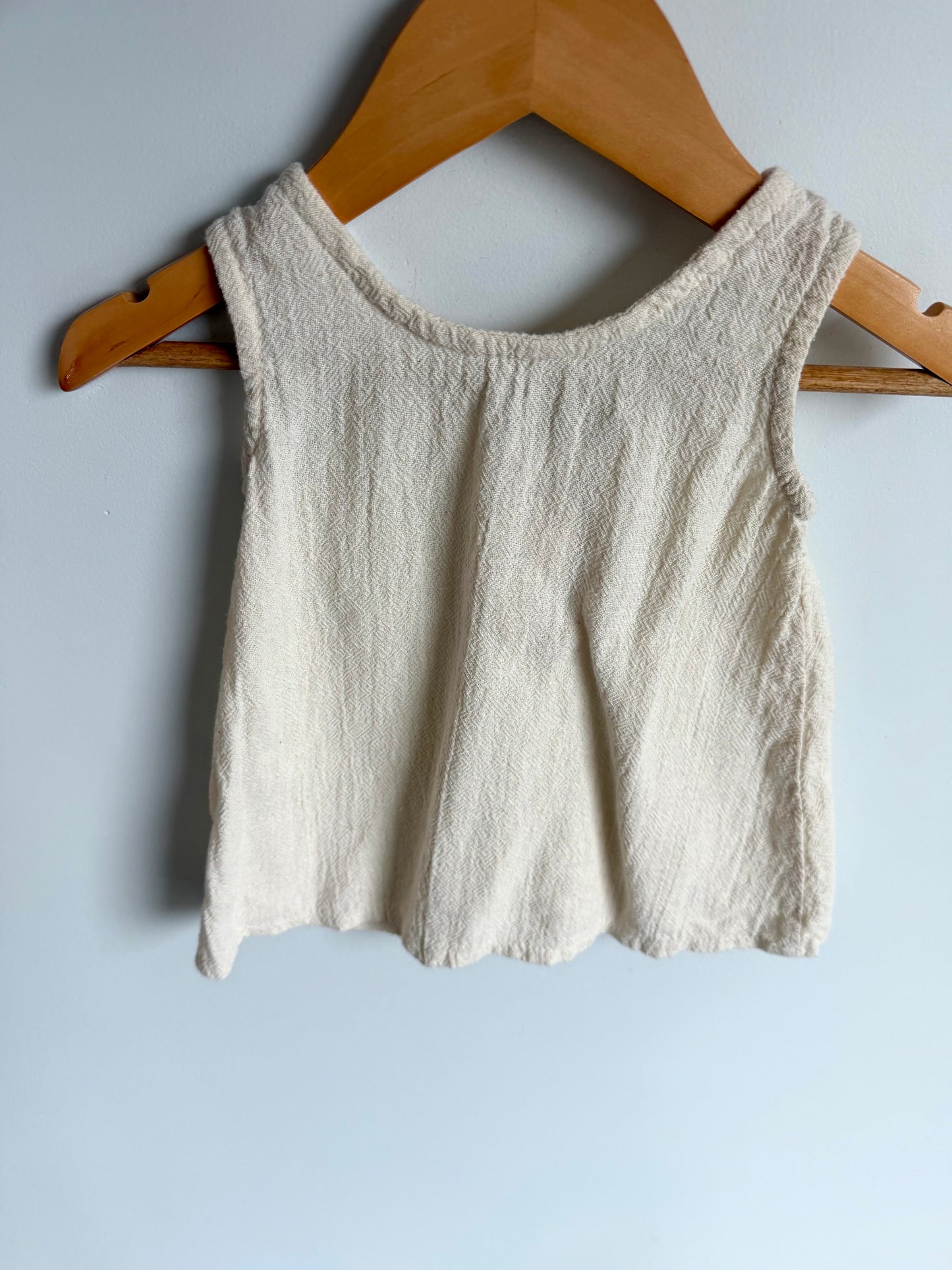 Cream Knot in Back Dress / 3-6m?