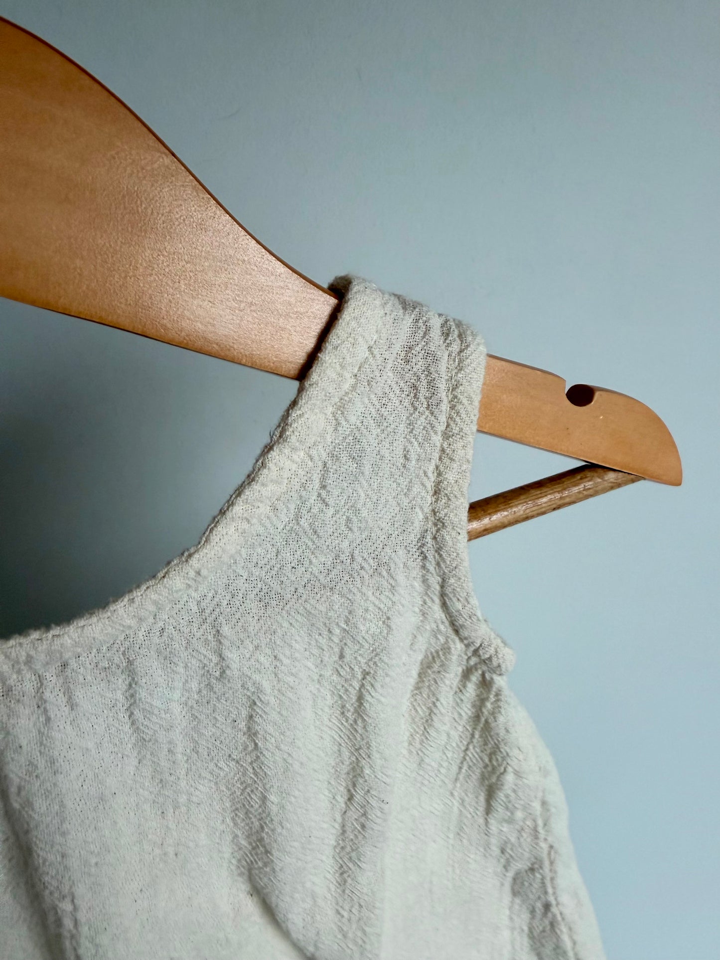 Cream Knot in Back Dress / 3-6m?