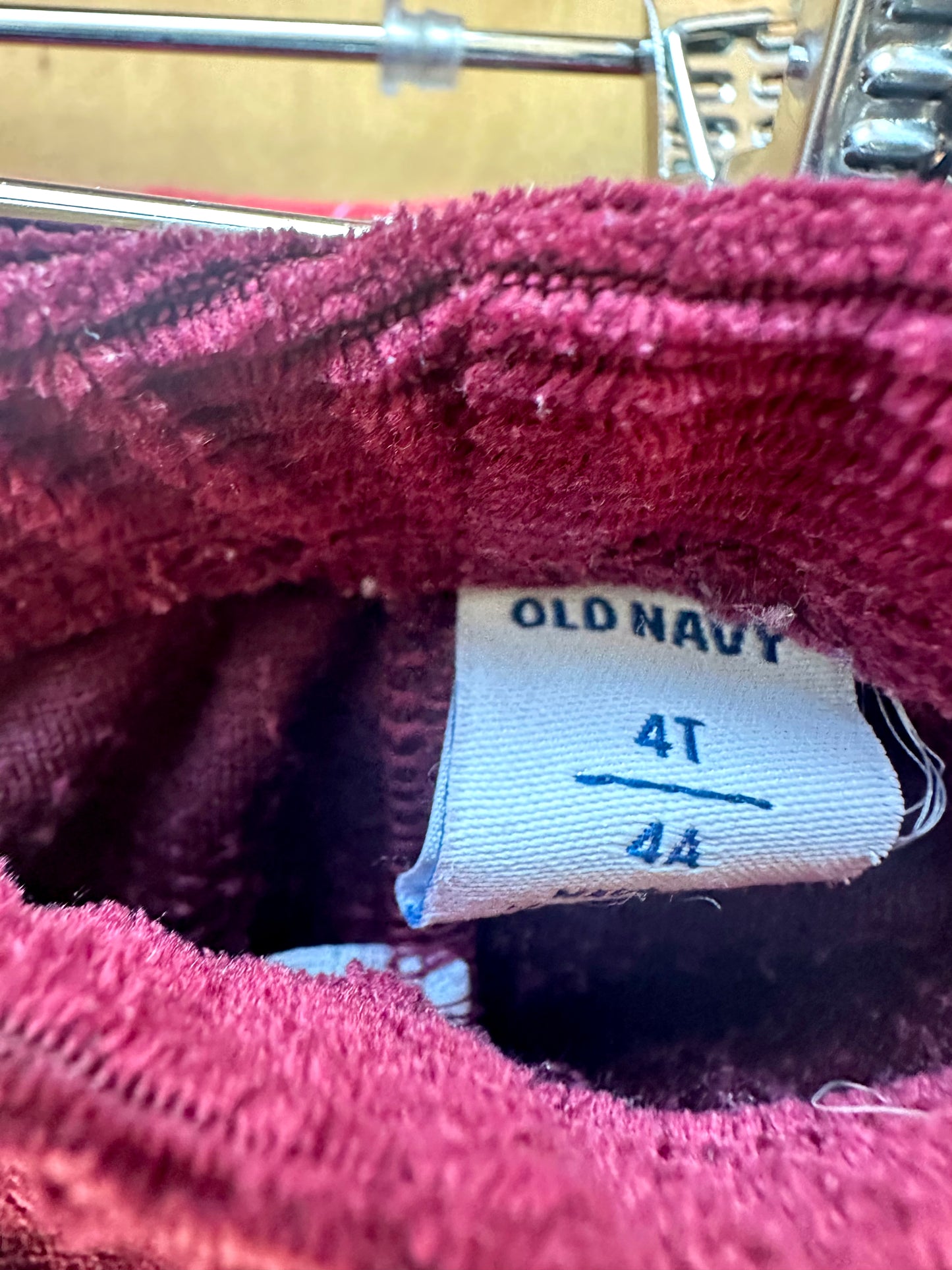 Red Velvet Pants / 4T