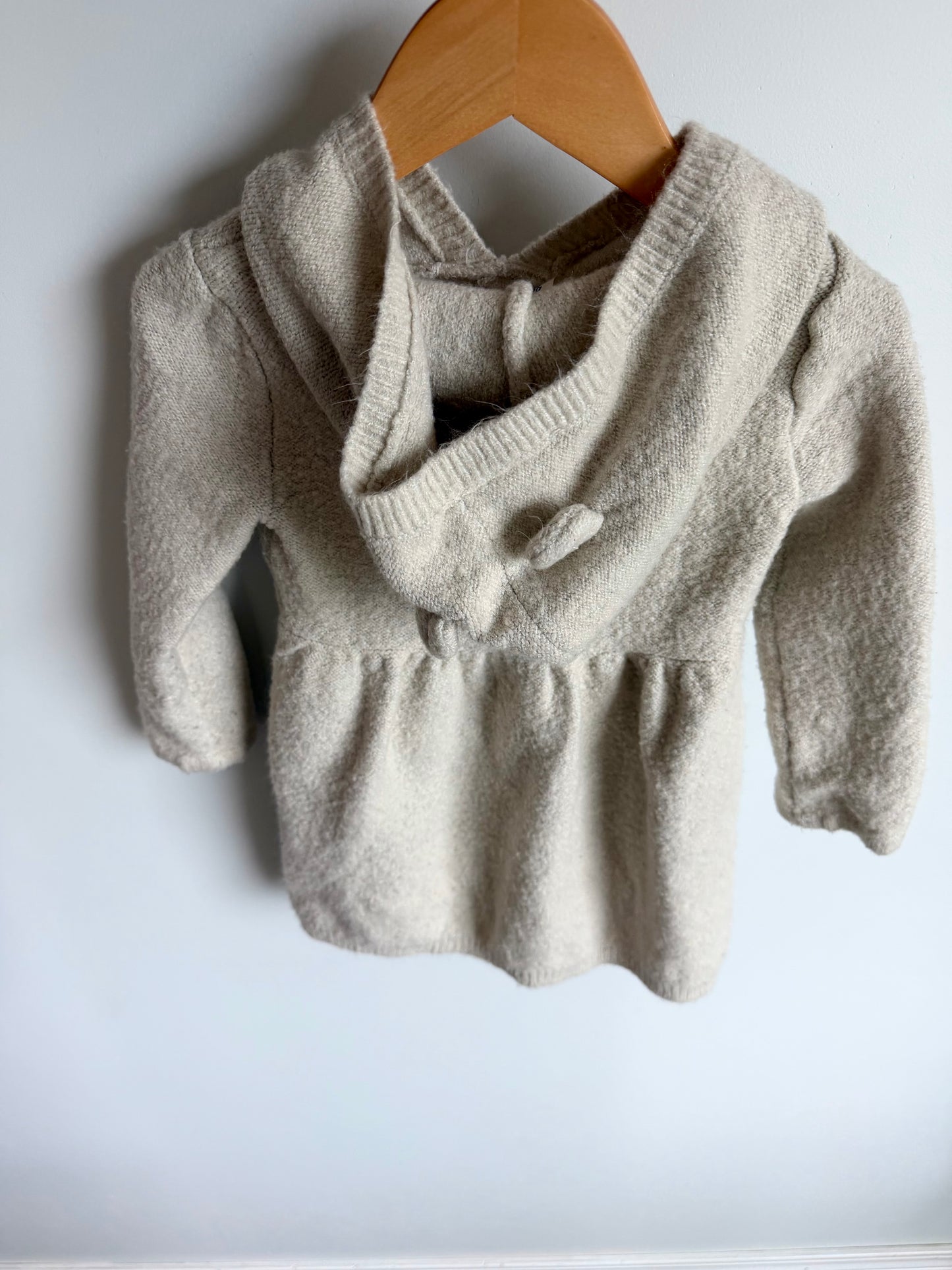 Hood Cream Long Sleeve Dress / 24m