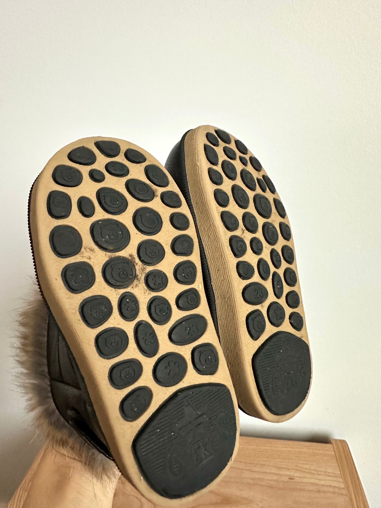 Black Boots with Fur / Size 7 Toddler