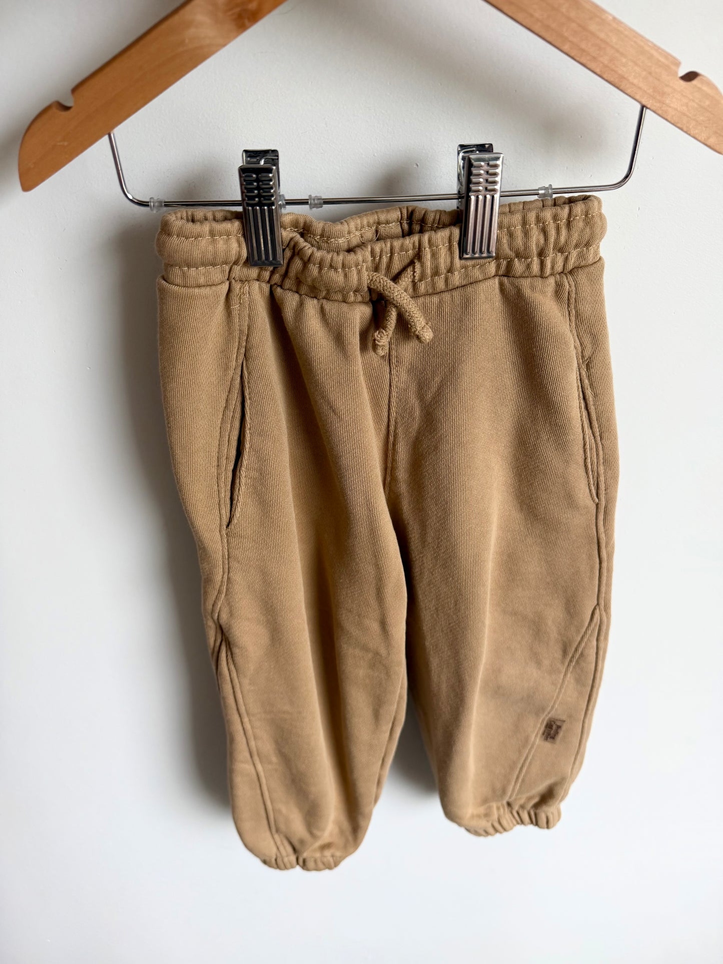 Zara Tan Tapered Joggers / 4-5T
